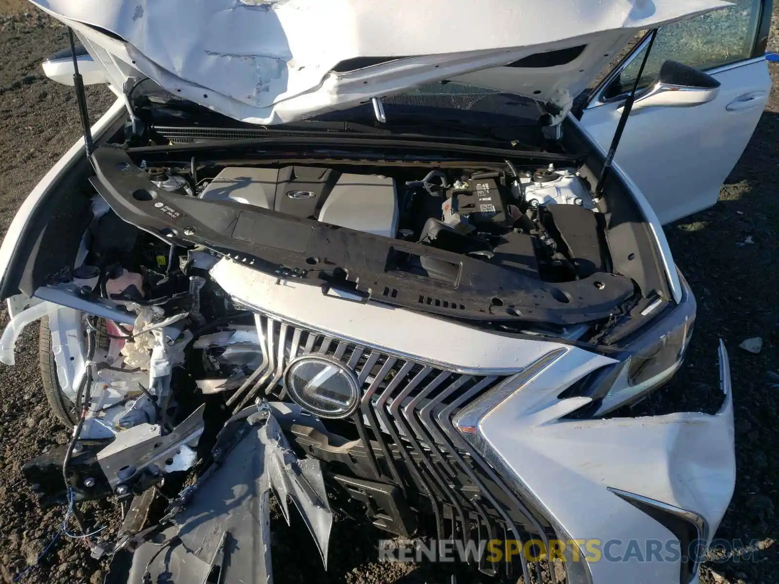 7 Photograph of a damaged car 58ABZ1B17KU051165 LEXUS ES350 2019