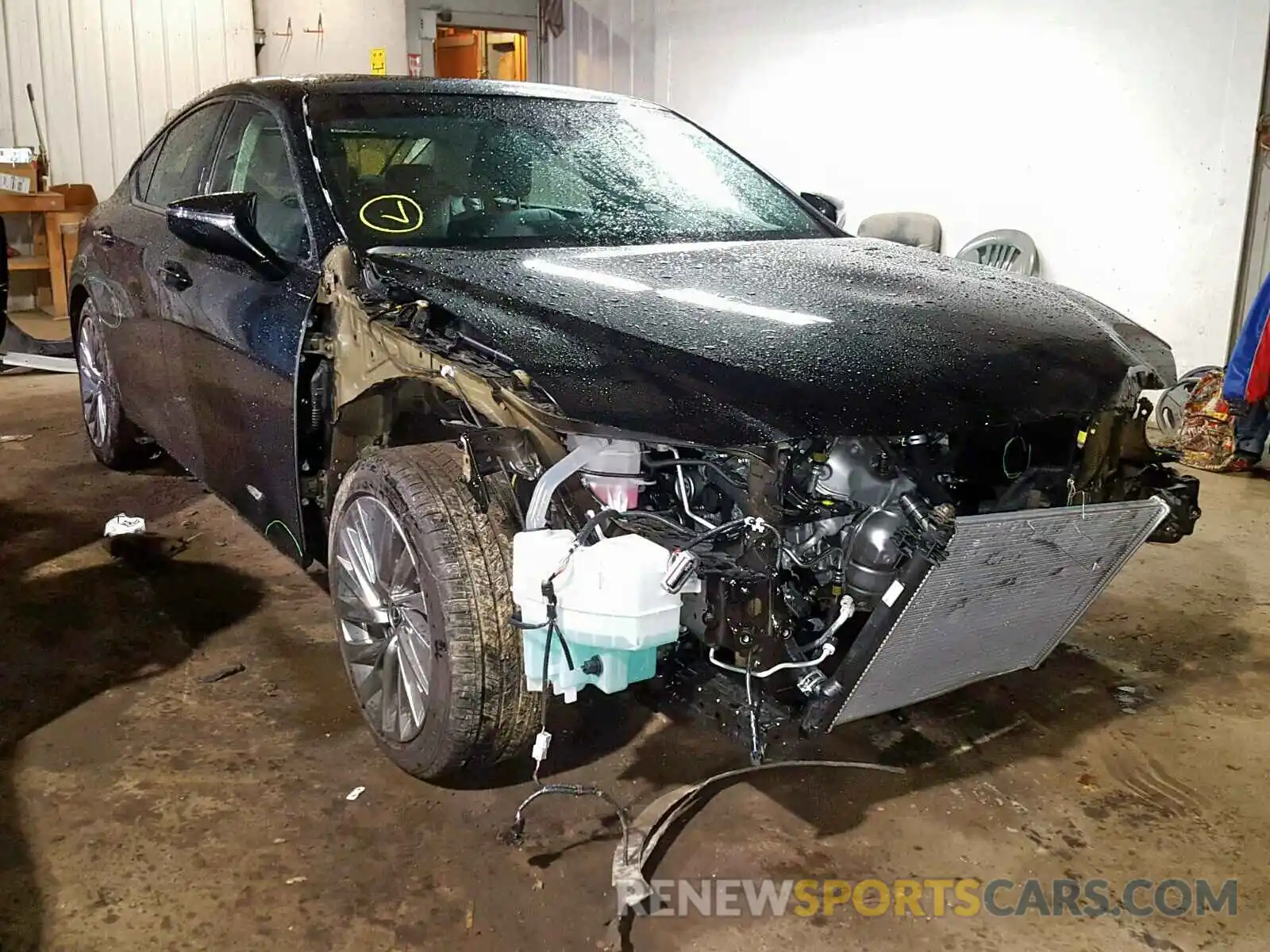 1 Photograph of a damaged car 58ABZ1B18KU005747 LEXUS ES350 2019