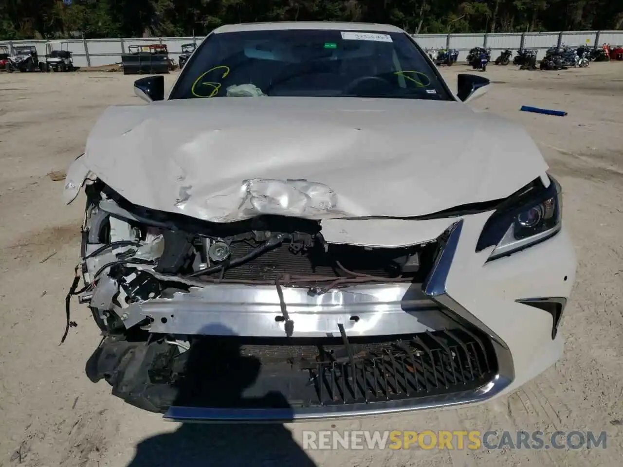 9 Photograph of a damaged car 58ABZ1B18KU007577 LEXUS ES350 2019