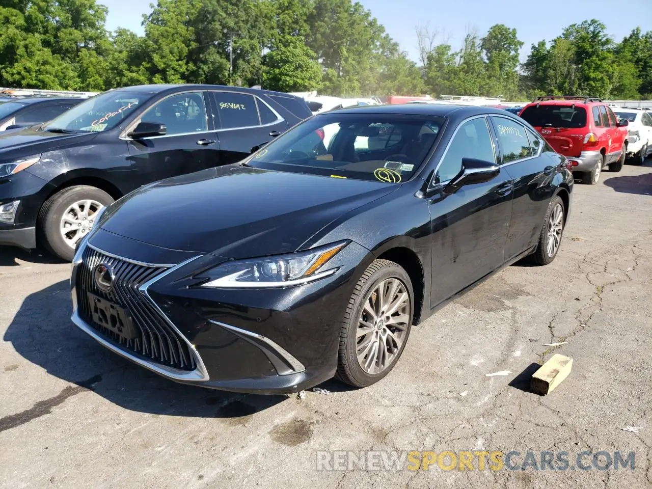 2 Photograph of a damaged car 58ABZ1B18KU008518 LEXUS ES350 2019