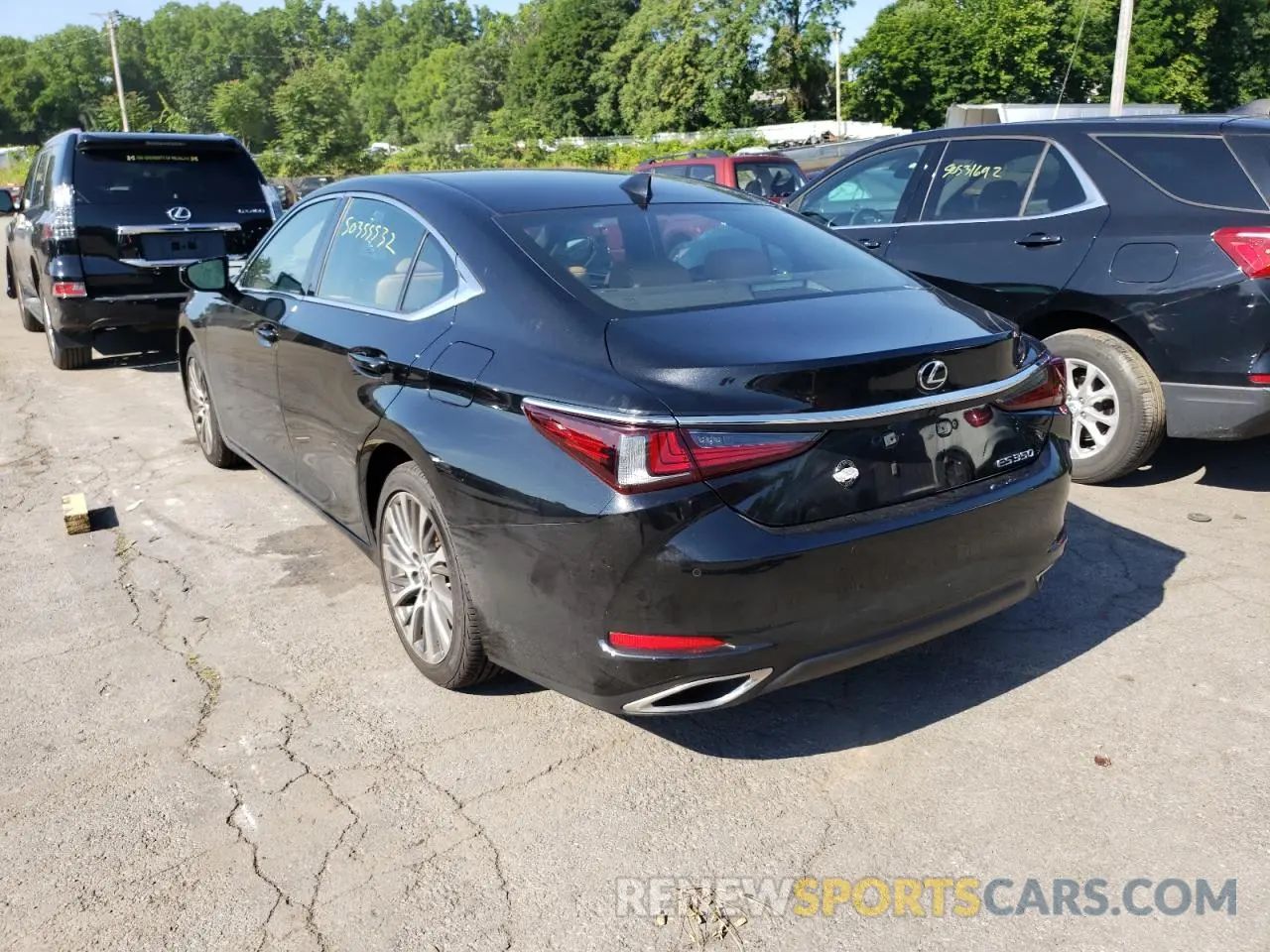 3 Photograph of a damaged car 58ABZ1B18KU008518 LEXUS ES350 2019