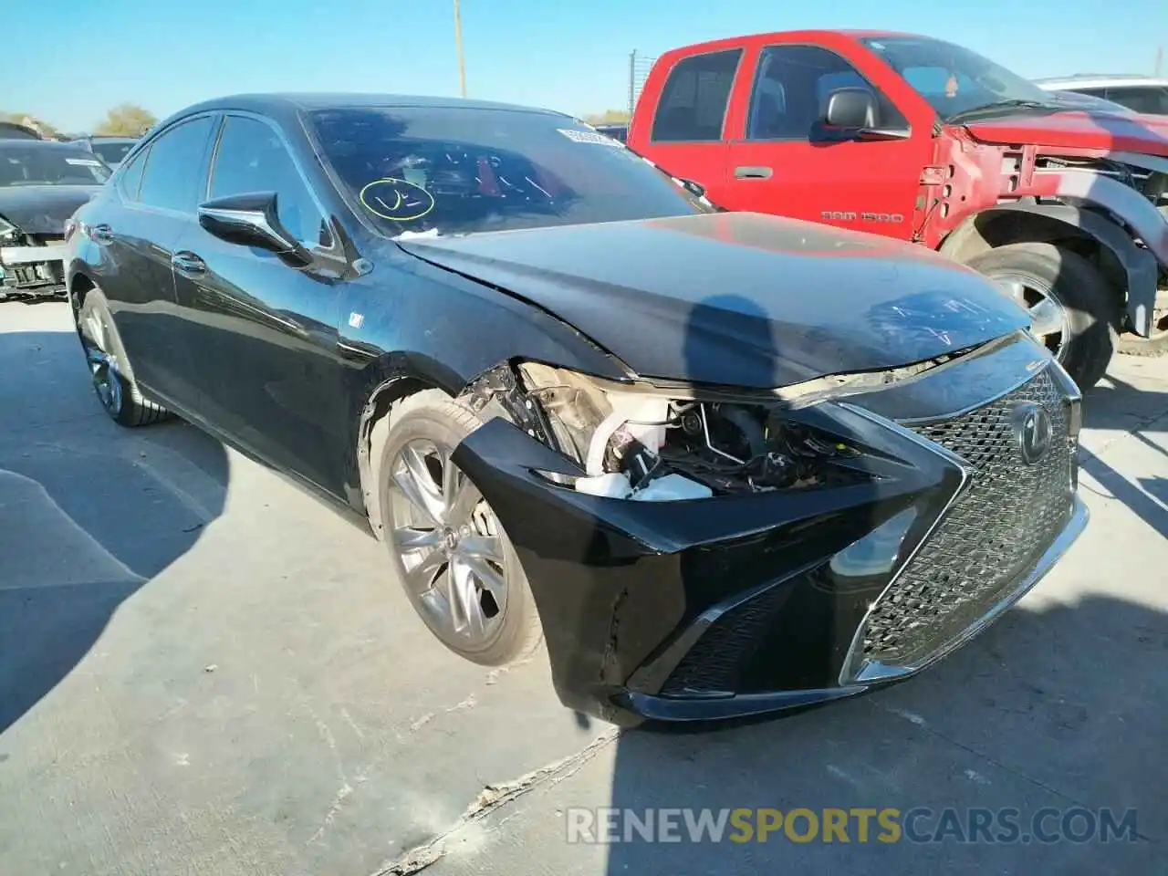 1 Photograph of a damaged car 58ABZ1B18KU008812 LEXUS ES350 2019