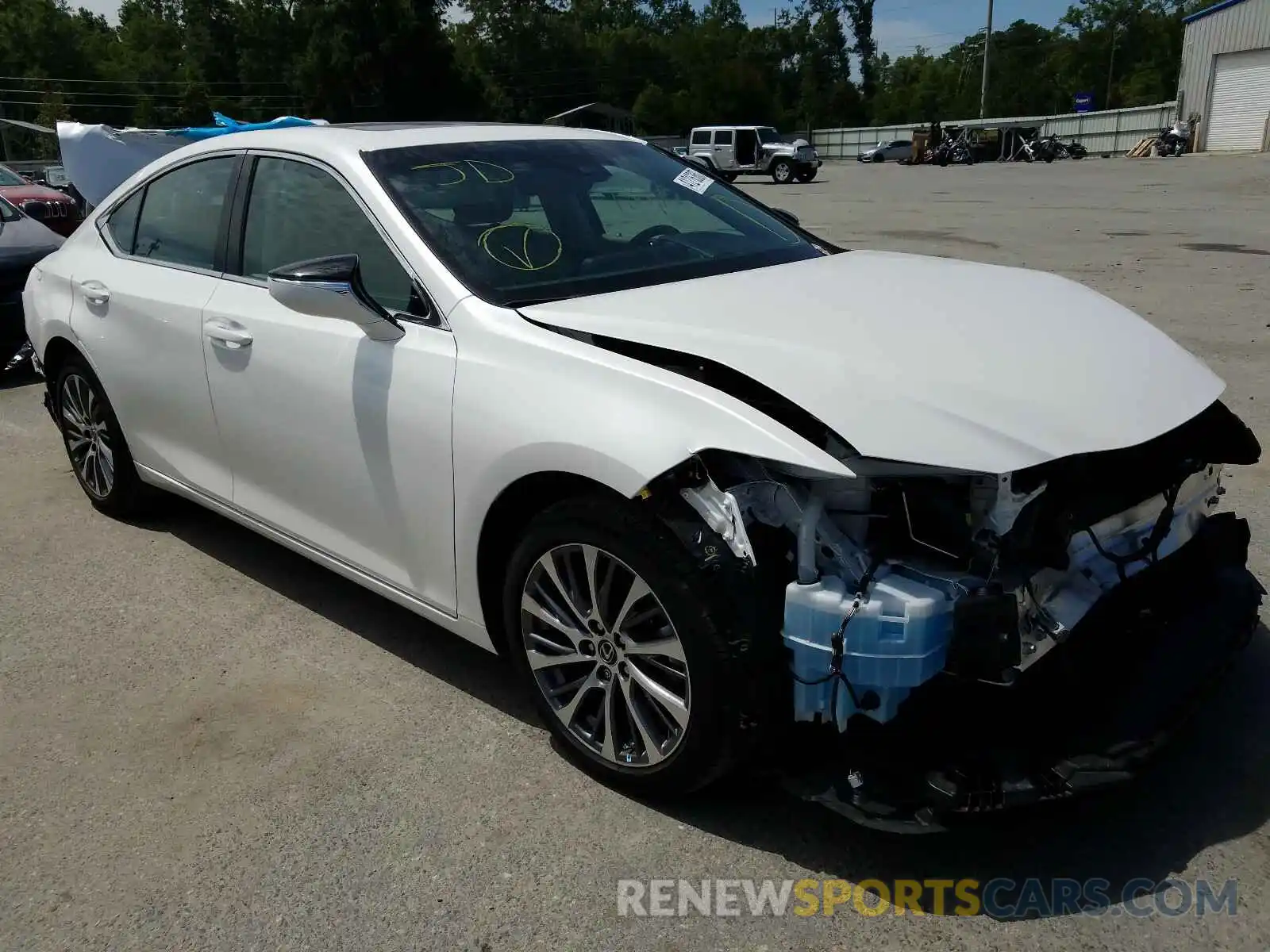 1 Photograph of a damaged car 58ABZ1B18KU010723 LEXUS ES350 2019