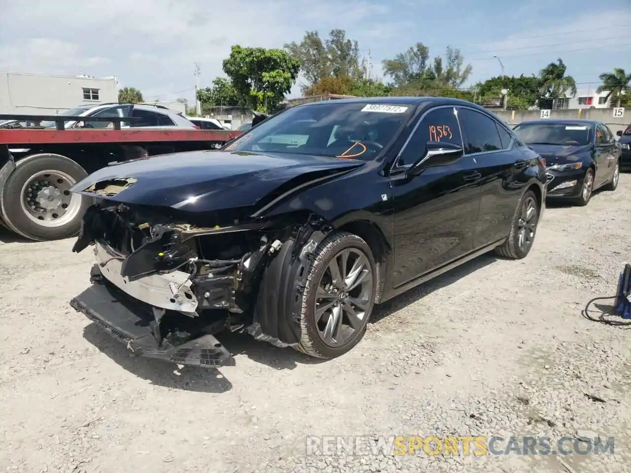 2 Photograph of a damaged car 58ABZ1B18KU018742 LEXUS ES350 2019