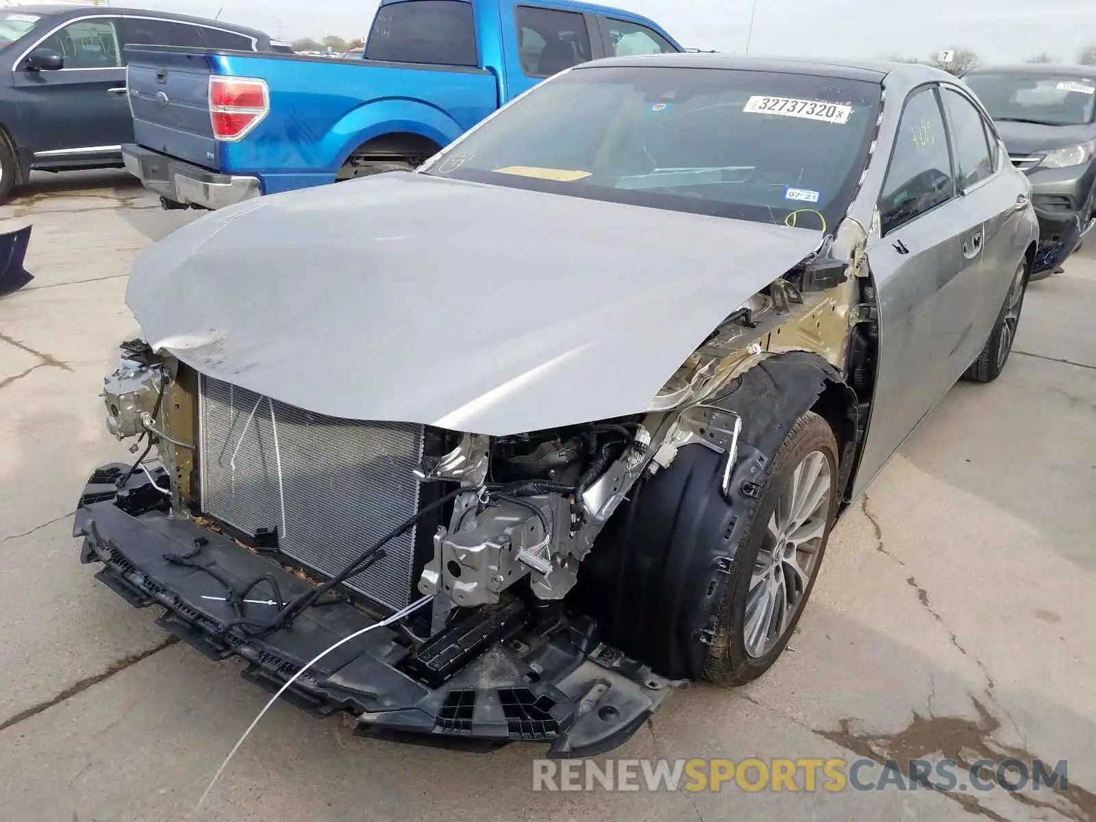 2 Photograph of a damaged car 58ABZ1B18KU019504 LEXUS ES350 2019