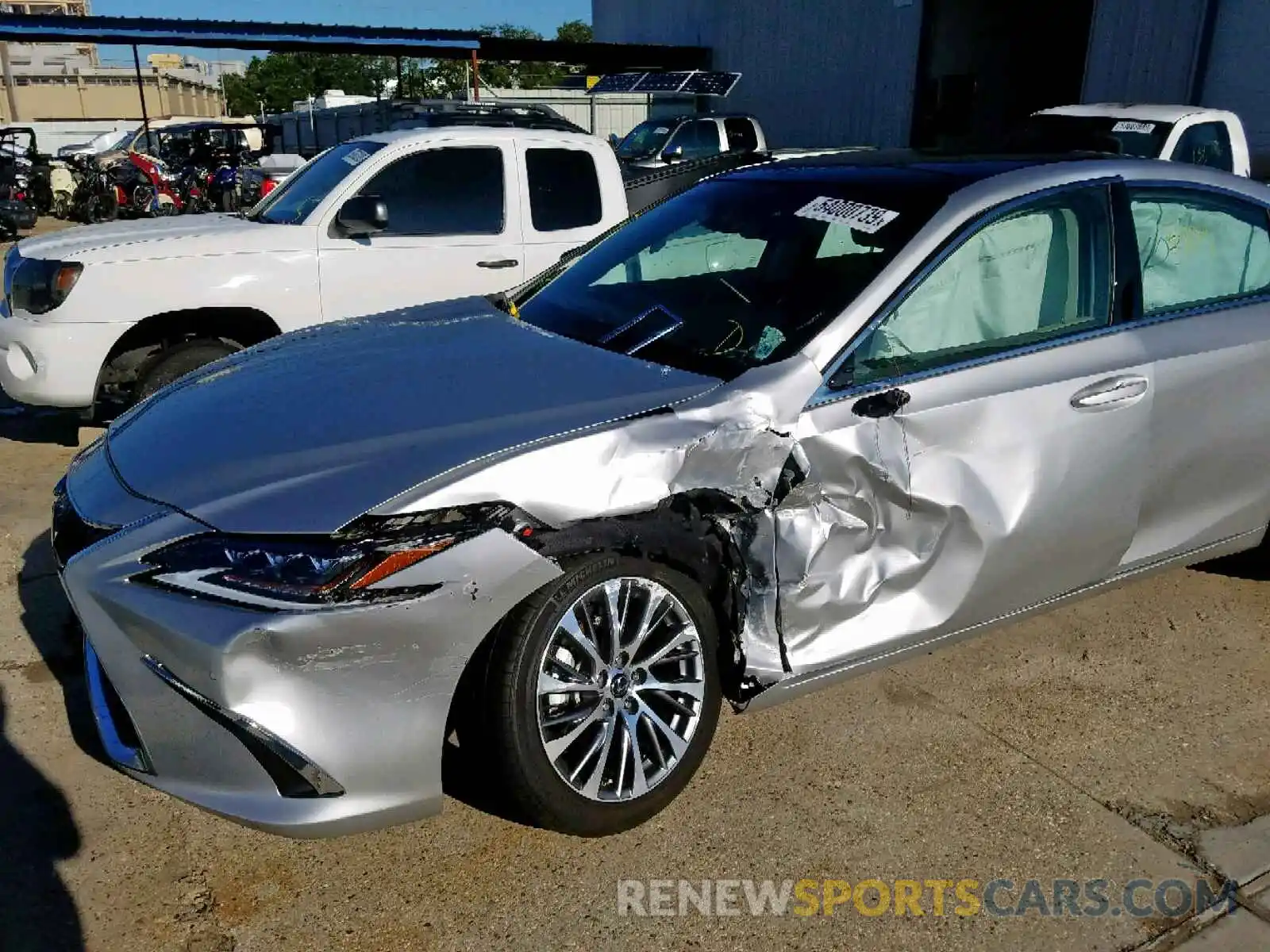 10 Photograph of a damaged car 58ABZ1B18KU020331 LEXUS ES350 2019