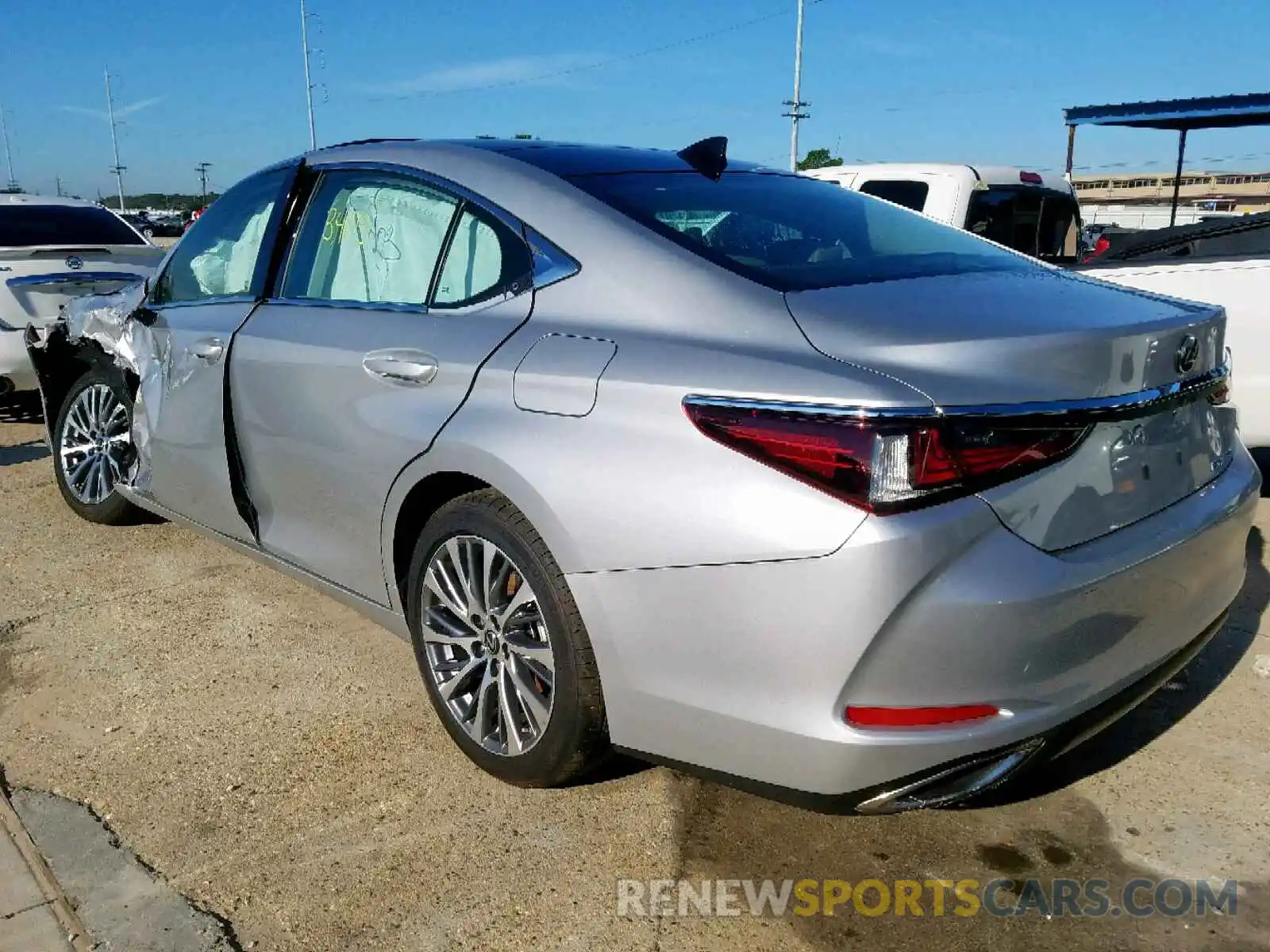 3 Photograph of a damaged car 58ABZ1B18KU020331 LEXUS ES350 2019