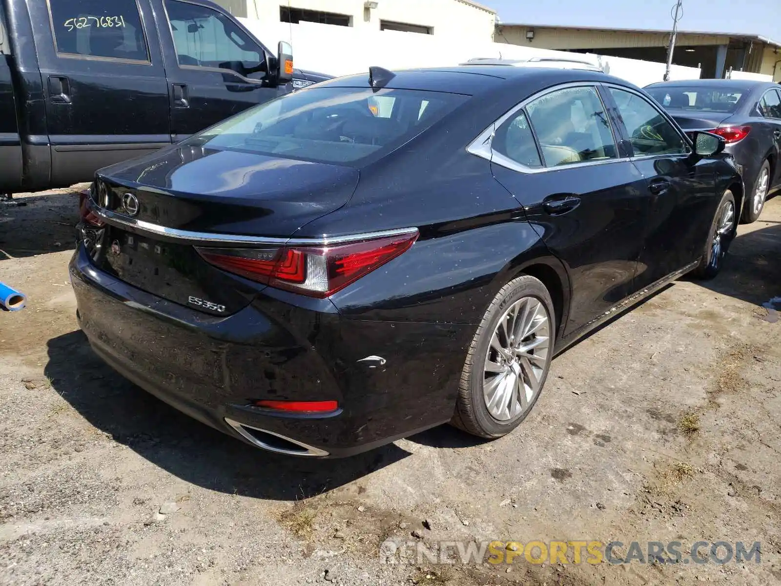 4 Photograph of a damaged car 58ABZ1B18KU024038 LEXUS ES350 2019