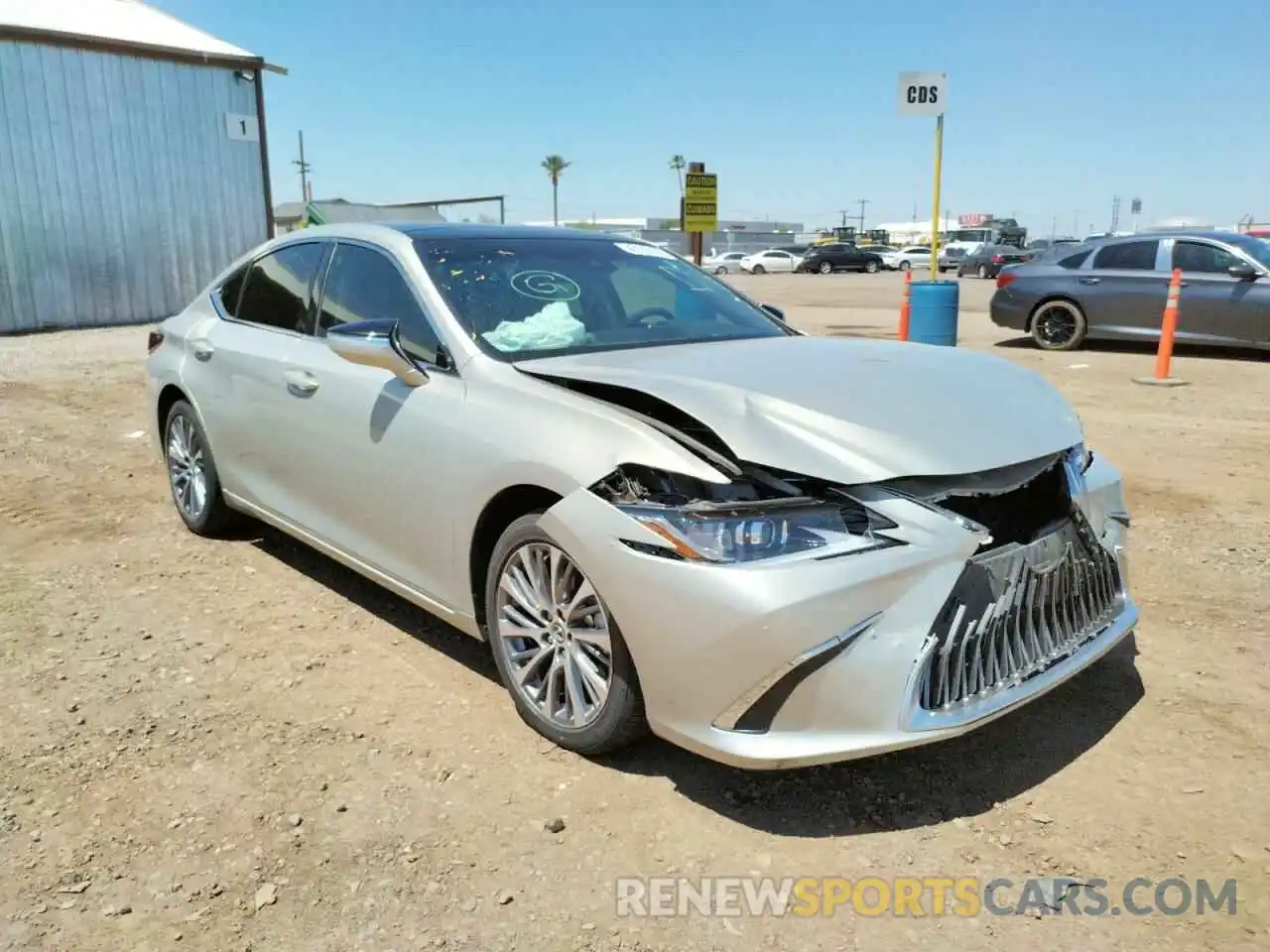 1 Photograph of a damaged car 58ABZ1B18KU025769 LEXUS ES350 2019