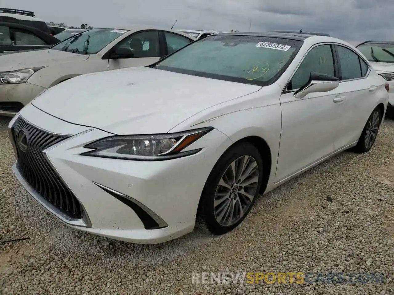 2 Photograph of a damaged car 58ABZ1B18KU025951 LEXUS ES350 2019