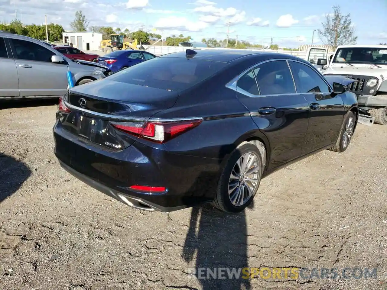 4 Photograph of a damaged car 58ABZ1B18KU028512 LEXUS ES350 2019