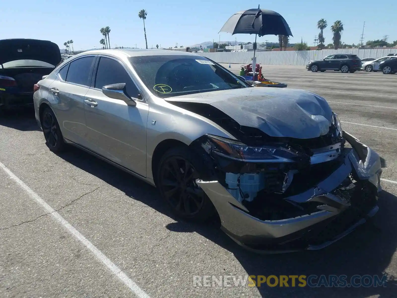 1 Photograph of a damaged car 58ABZ1B18KU028557 LEXUS ES350 2019