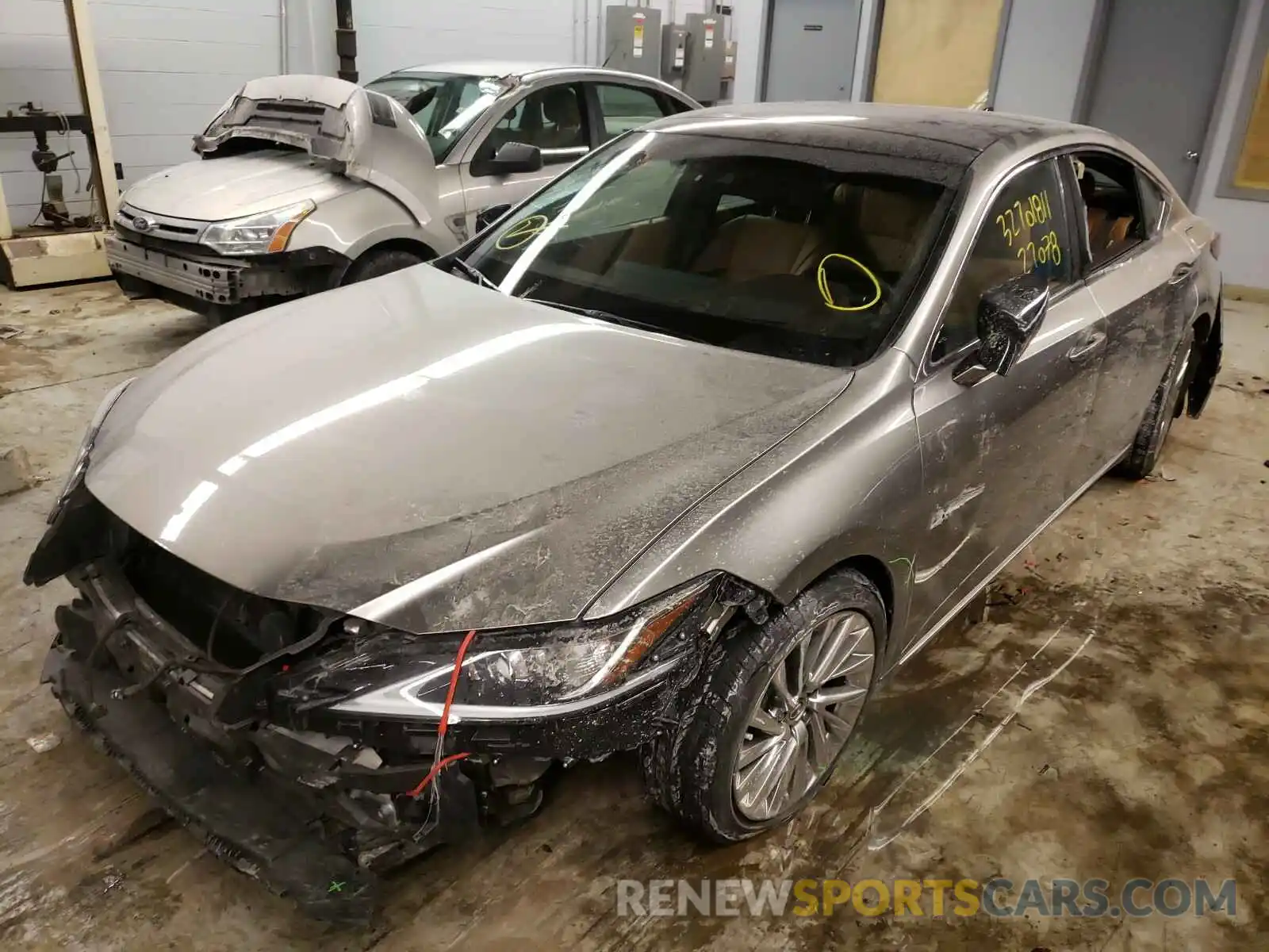 2 Photograph of a damaged car 58ABZ1B18KU037954 LEXUS ES350 2019