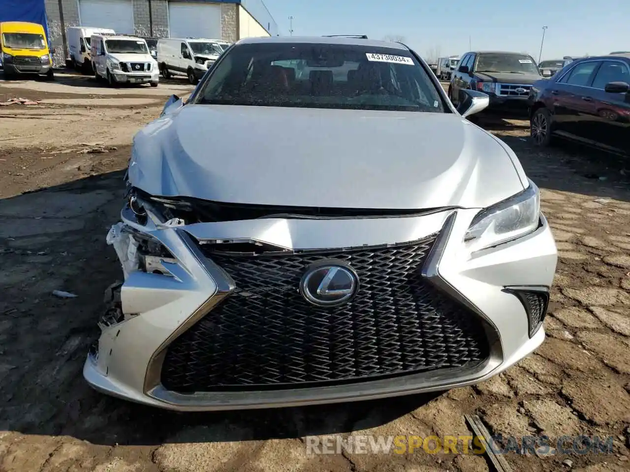 5 Photograph of a damaged car 58ABZ1B18KU039350 LEXUS ES350 2019