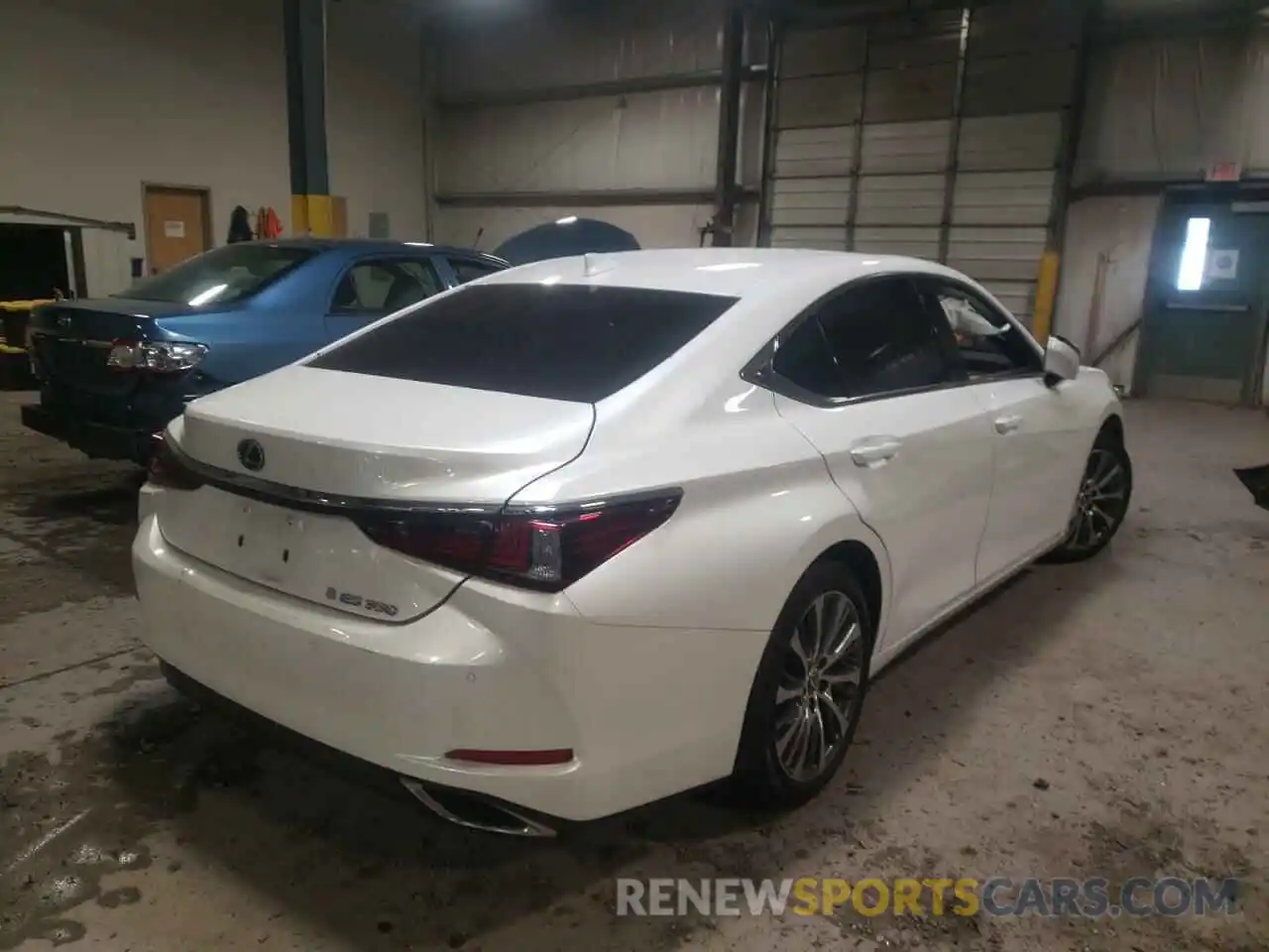 4 Фотография поврежденного автомобиля 58ABZ1B18KU039669 LEXUS ES350 2019