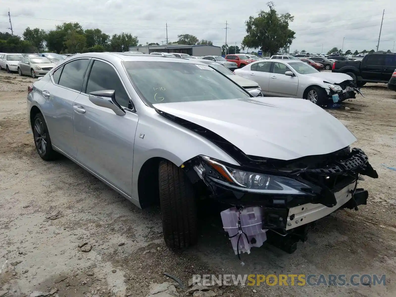 1 Photograph of a damaged car 58ABZ1B18KU039929 LEXUS ES350 2019