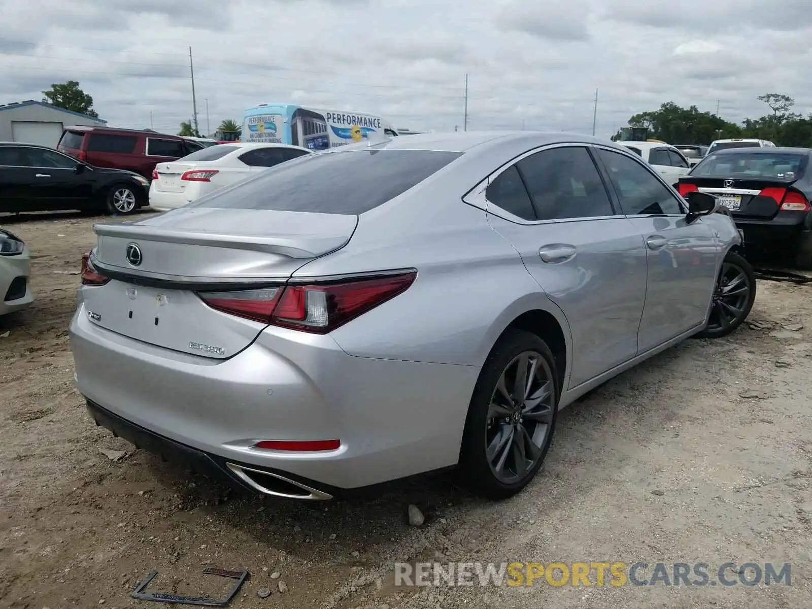 4 Photograph of a damaged car 58ABZ1B18KU039929 LEXUS ES350 2019