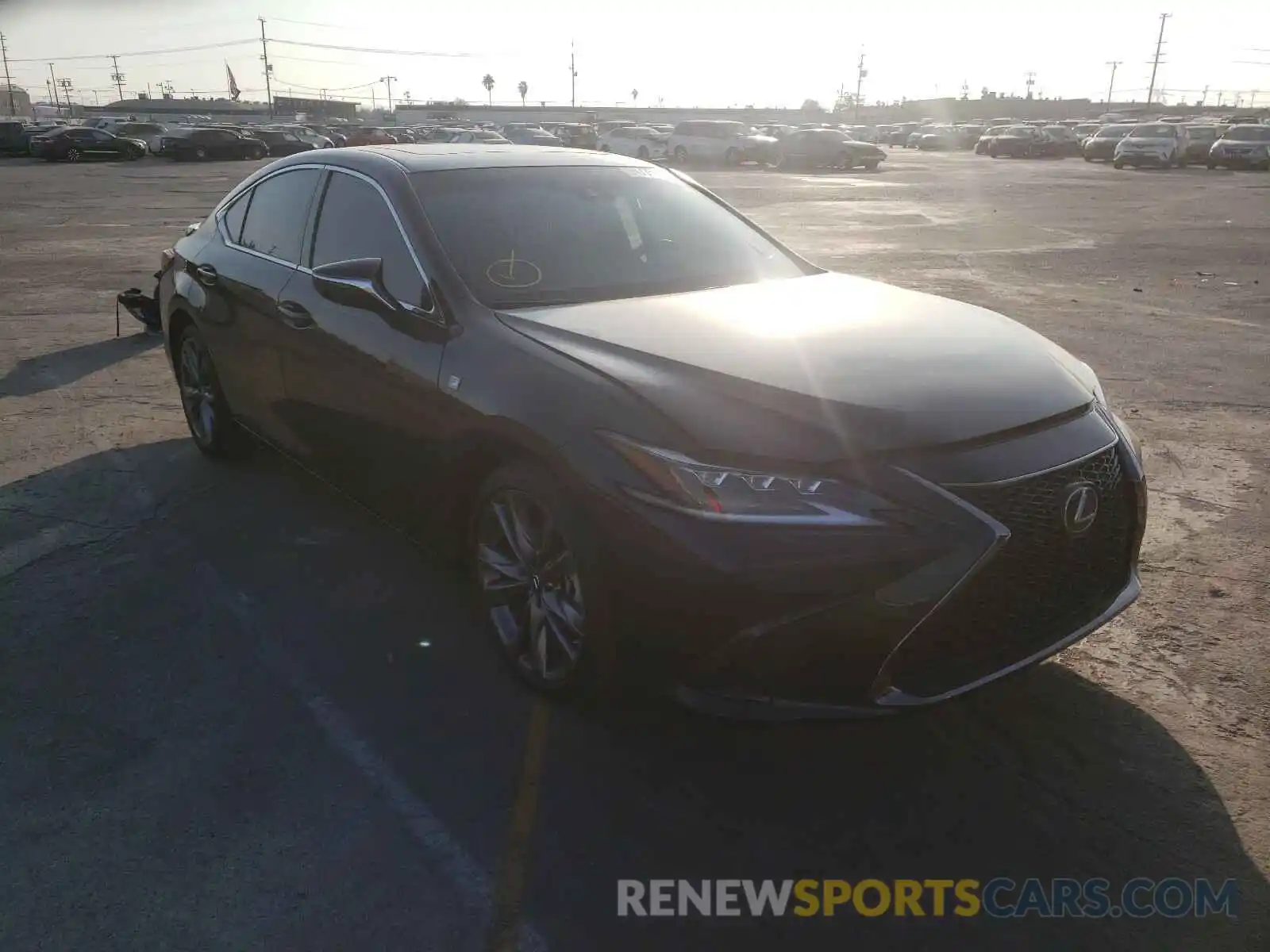 1 Photograph of a damaged car 58ABZ1B18KU040725 LEXUS ES350 2019