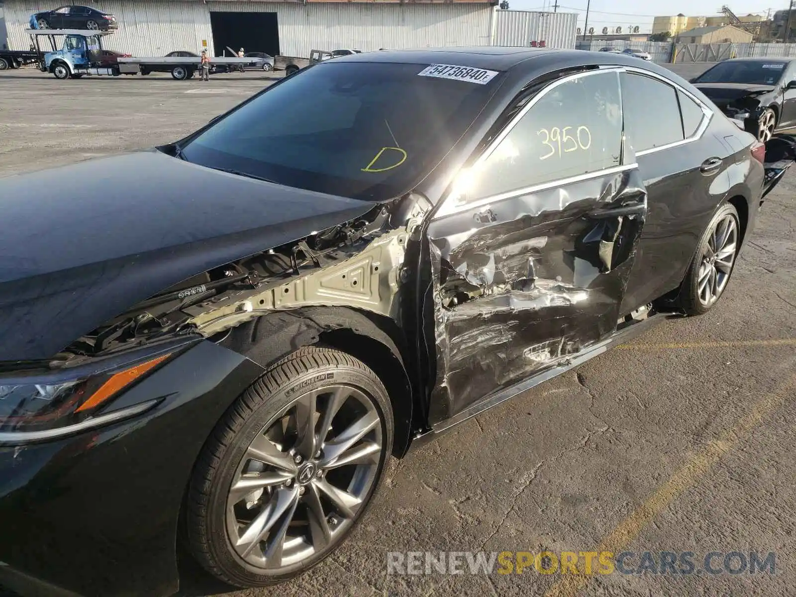 9 Photograph of a damaged car 58ABZ1B18KU040725 LEXUS ES350 2019