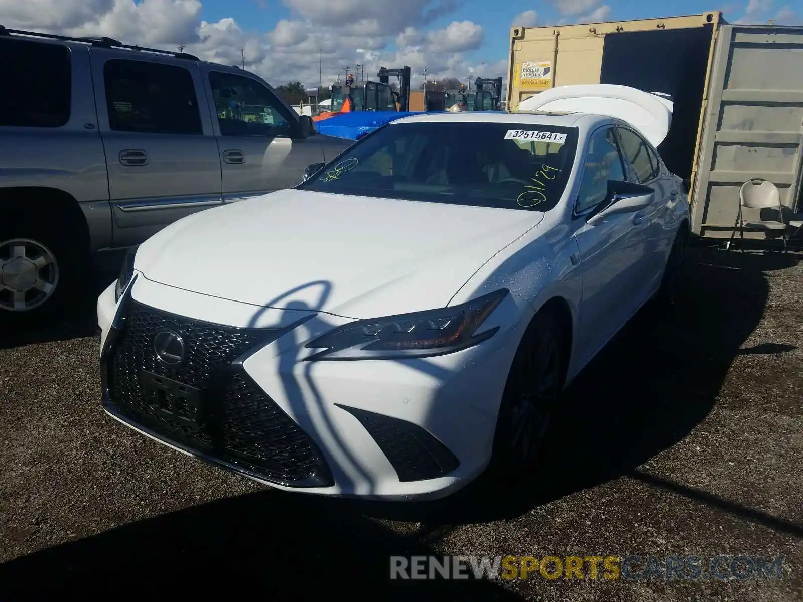 2 Photograph of a damaged car 58ABZ1B18KU040739 LEXUS ES350 2019