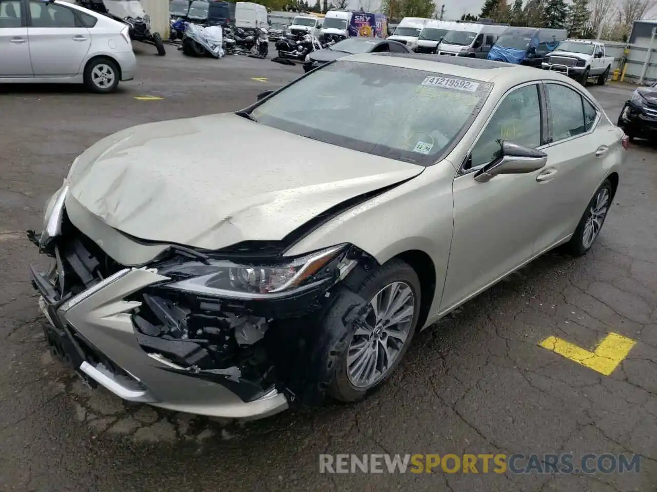 2 Photograph of a damaged car 58ABZ1B18KU042376 LEXUS ES350 2019