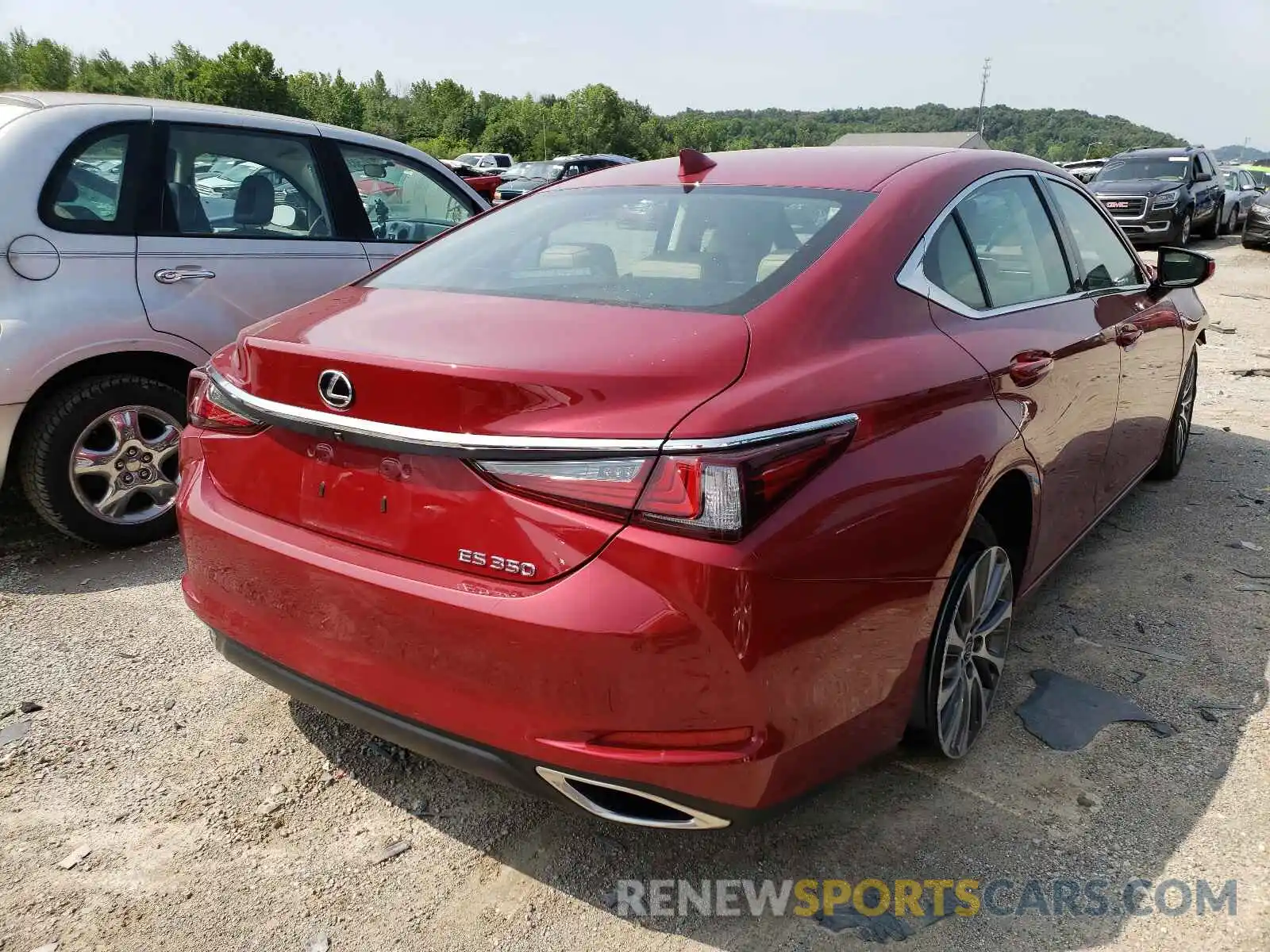 4 Photograph of a damaged car 58ABZ1B18KU043947 LEXUS ES350 2019