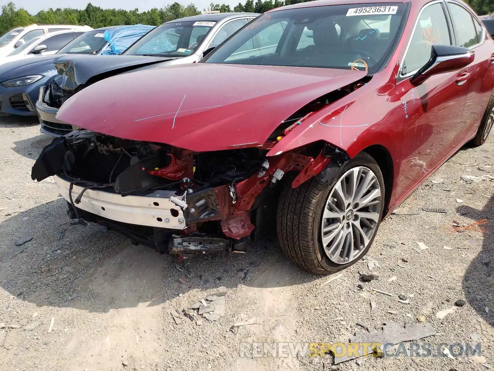 9 Photograph of a damaged car 58ABZ1B18KU043947 LEXUS ES350 2019