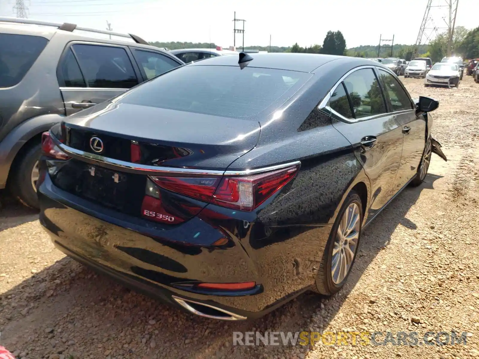 4 Photograph of a damaged car 58ABZ1B18KU045889 LEXUS ES350 2019