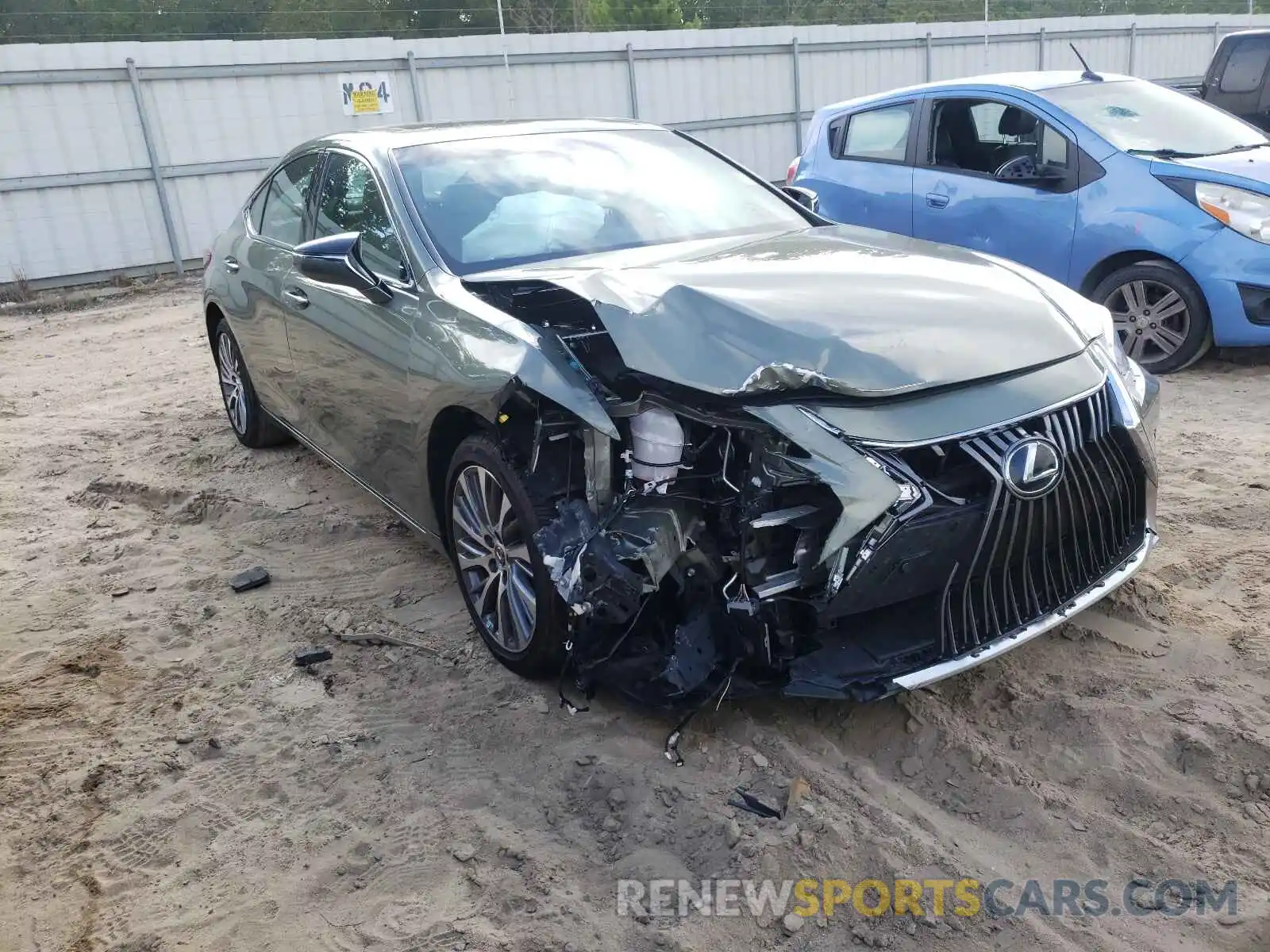 1 Photograph of a damaged car 58ABZ1B18KU049215 LEXUS ES350 2019