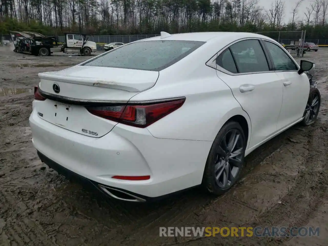 4 Photograph of a damaged car 58ABZ1B18KU050915 LEXUS ES350 2019