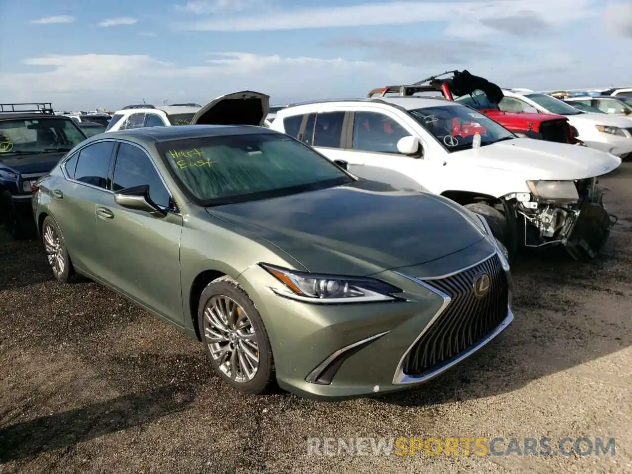 1 Photograph of a damaged car 58ABZ1B19KU001514 LEXUS ES350 2019