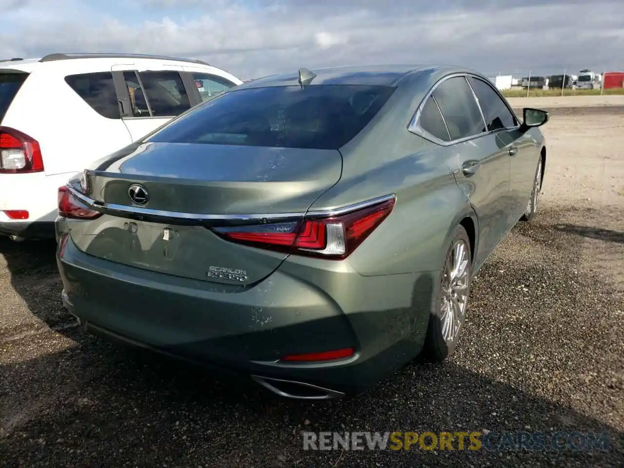 4 Photograph of a damaged car 58ABZ1B19KU001514 LEXUS ES350 2019