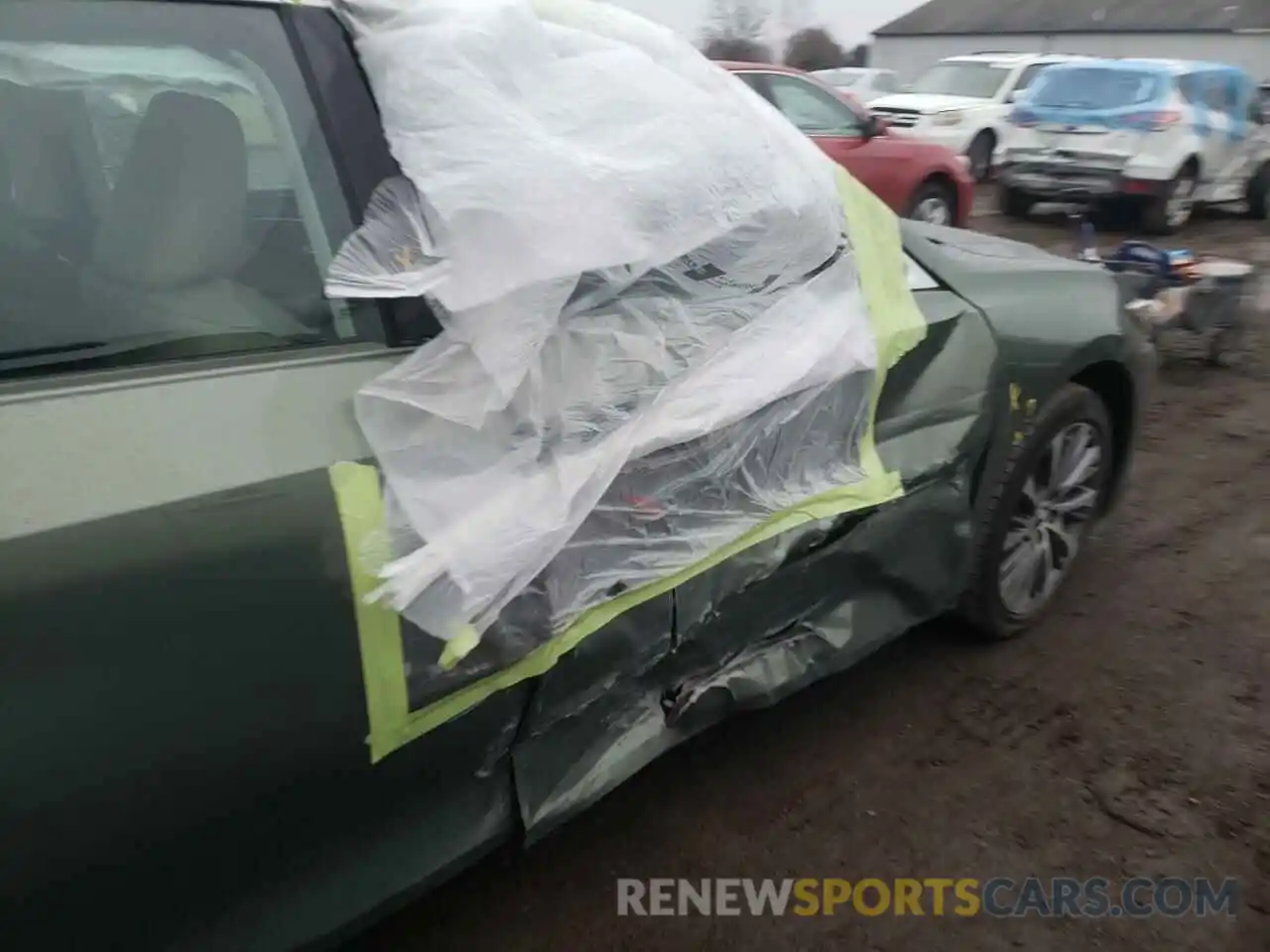 9 Photograph of a damaged car 58ABZ1B19KU004607 LEXUS ES350 2019