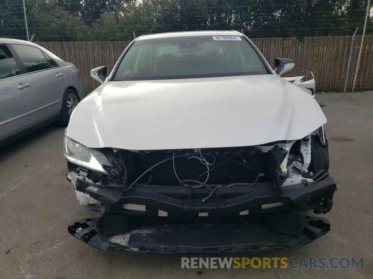 5 Photograph of a damaged car 58ABZ1B19KU007720 LEXUS ES350 2019