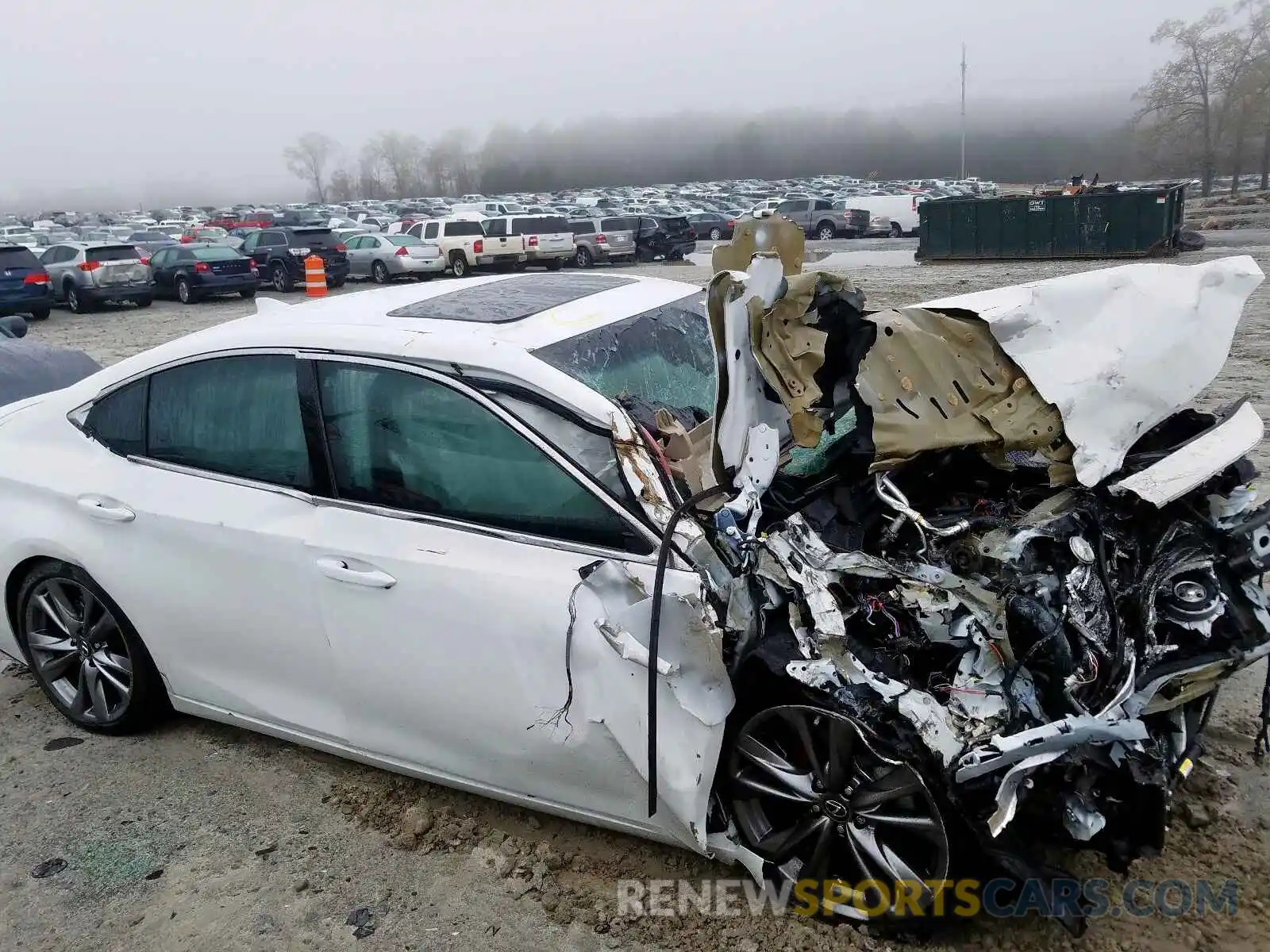 9 Photograph of a damaged car 58ABZ1B19KU009466 LEXUS ES350 2019