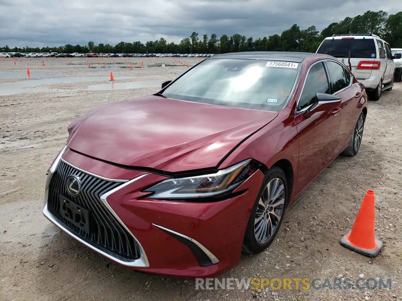 2 Photograph of a damaged car 58ABZ1B19KU010200 LEXUS ES350 2019