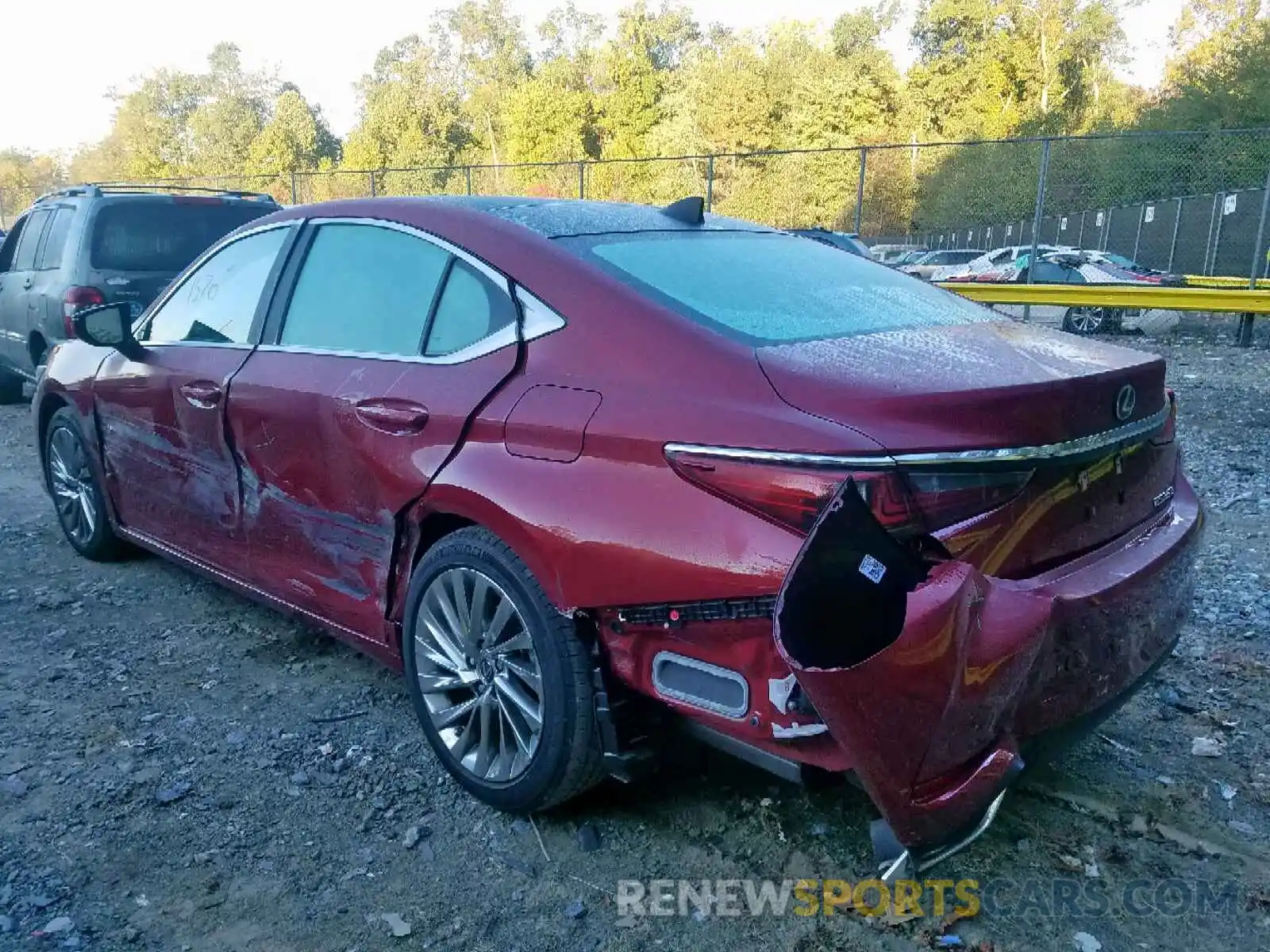 3 Photograph of a damaged car 58ABZ1B19KU011797 LEXUS ES350 2019