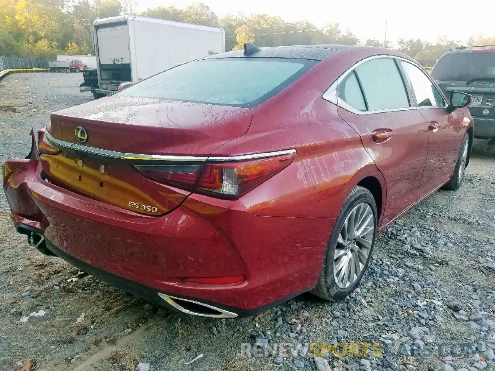 4 Photograph of a damaged car 58ABZ1B19KU011797 LEXUS ES350 2019