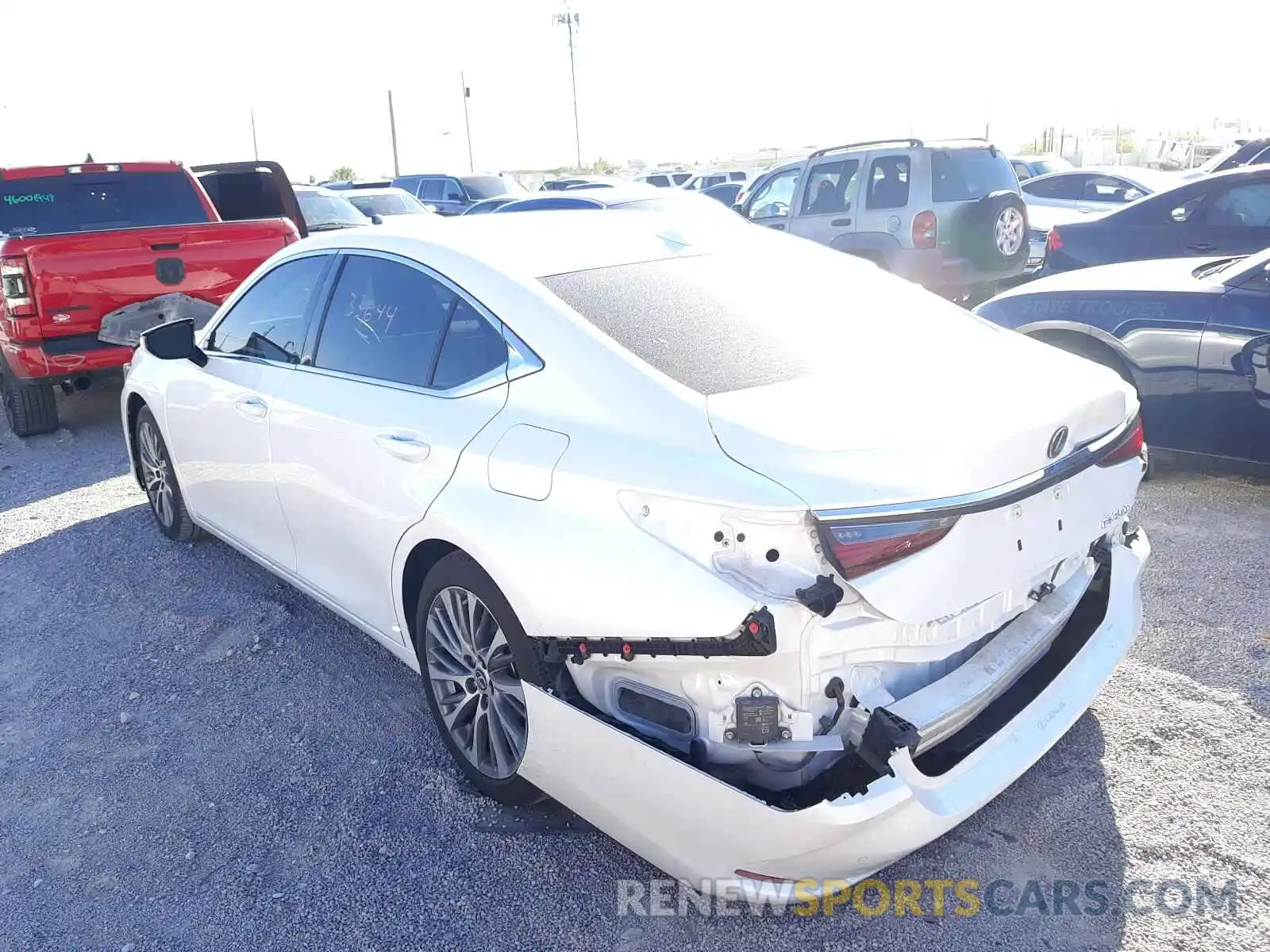 3 Photograph of a damaged car 58ABZ1B19KU014151 LEXUS ES350 2019