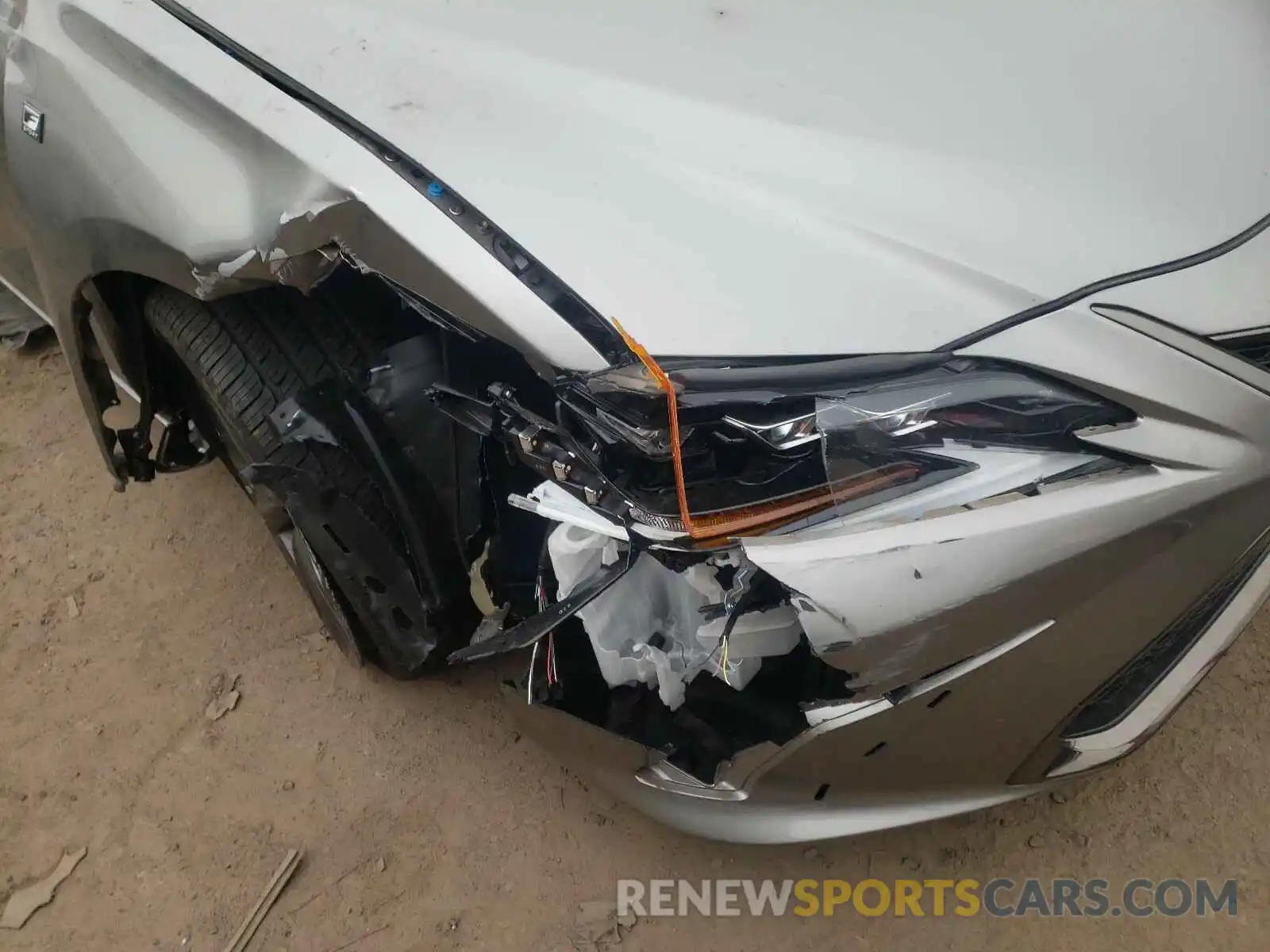 9 Фотография поврежденного автомобиля 58ABZ1B19KU026963 LEXUS ES350 2019