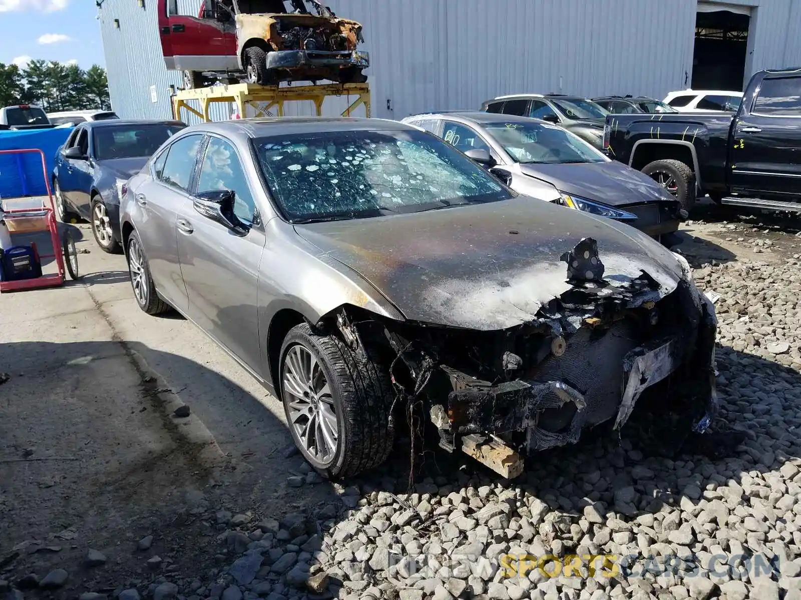 1 Photograph of a damaged car 58ABZ1B19KU027966 LEXUS ES350 2019