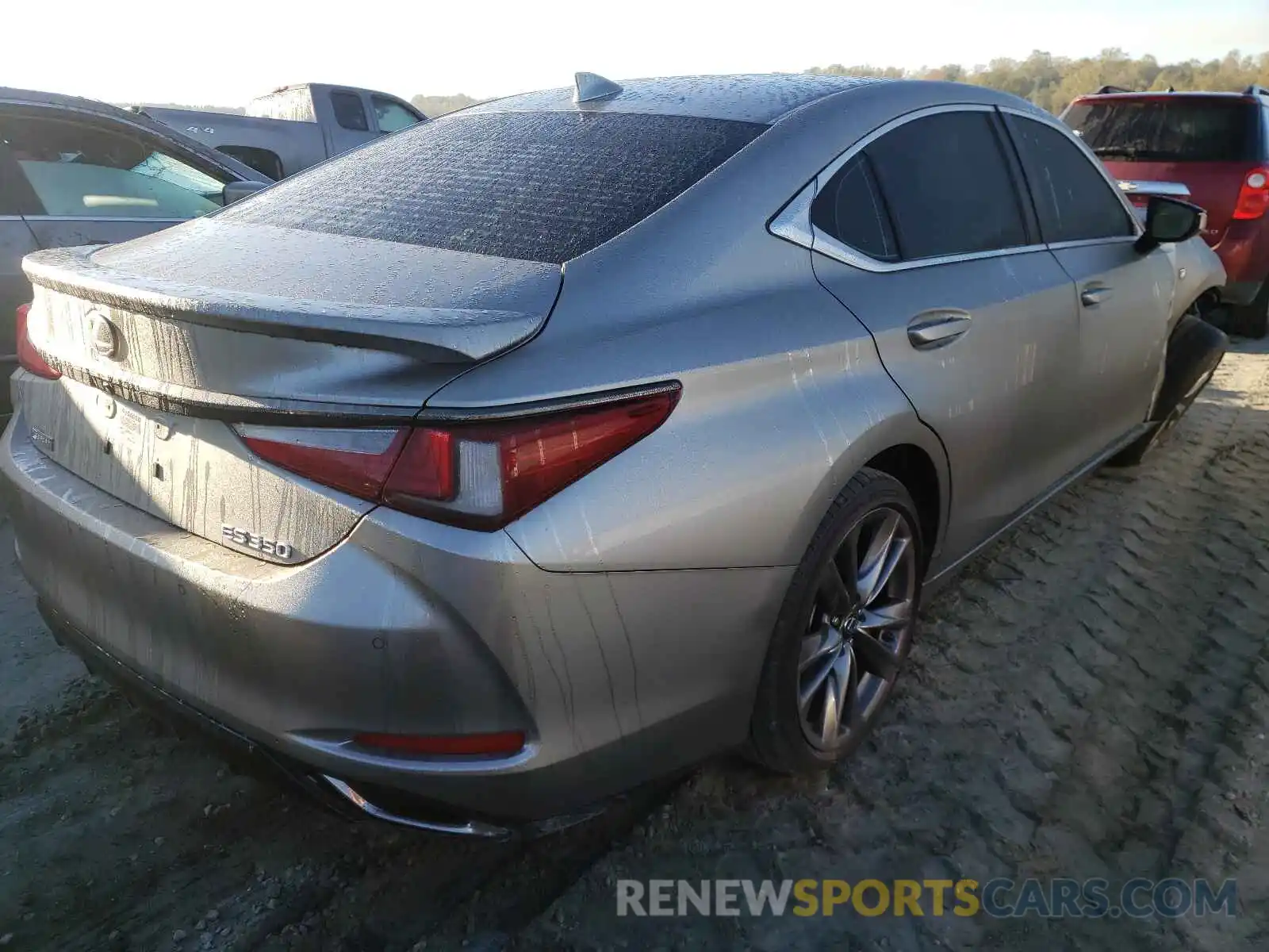 4 Photograph of a damaged car 58ABZ1B19KU028969 LEXUS ES350 2019