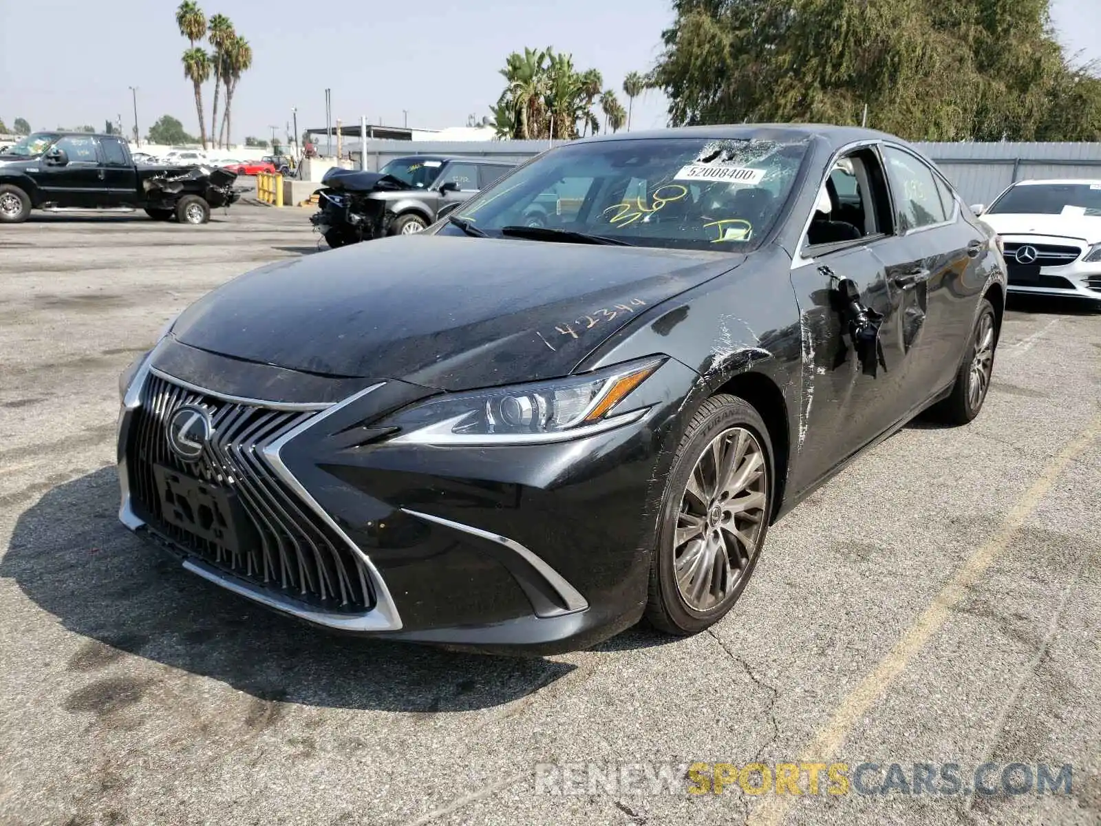 2 Photograph of a damaged car 58ABZ1B19KU032150 LEXUS ES350 2019