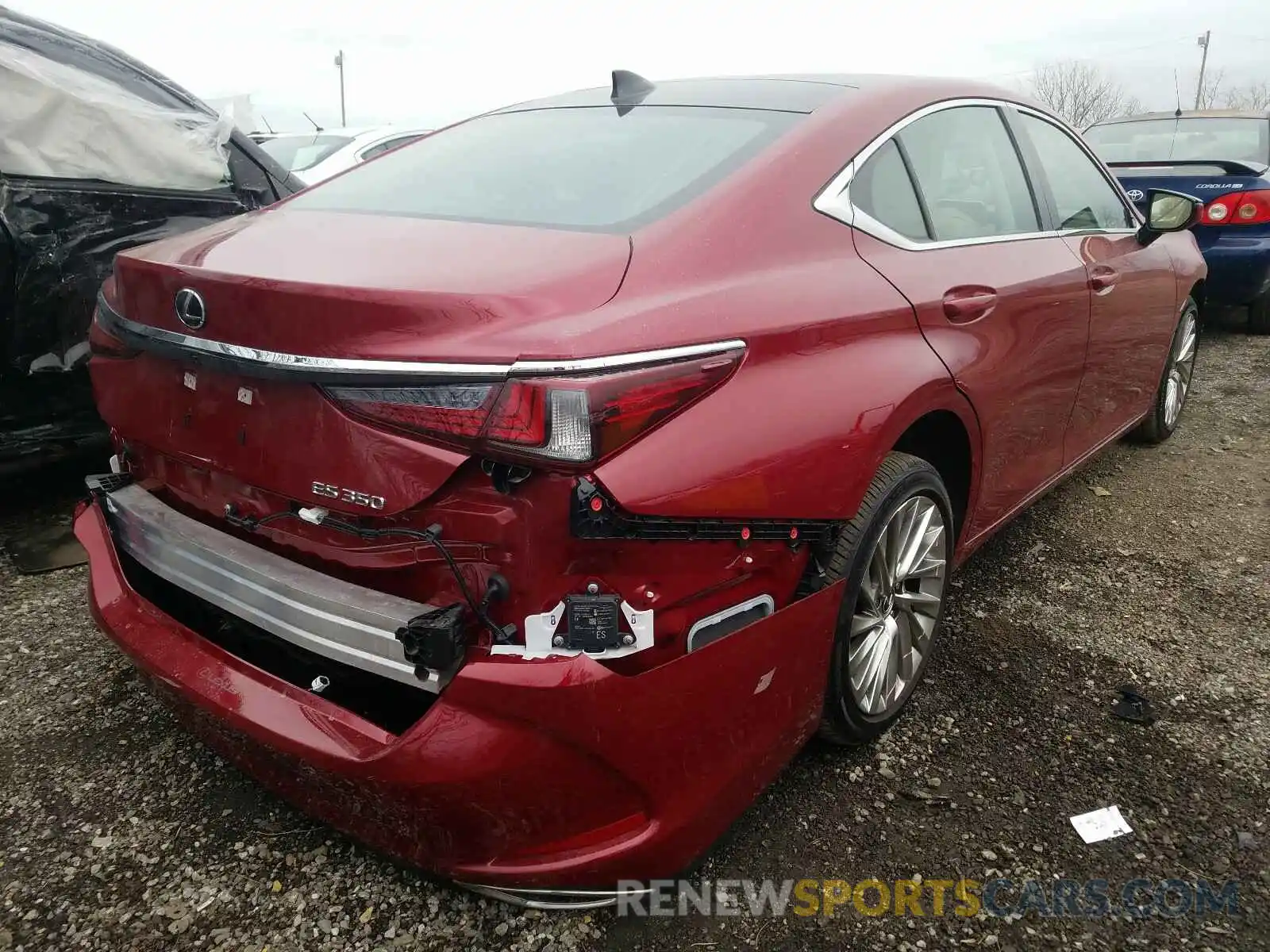 4 Photograph of a damaged car 58ABZ1B19KU036621 LEXUS ES350 2019