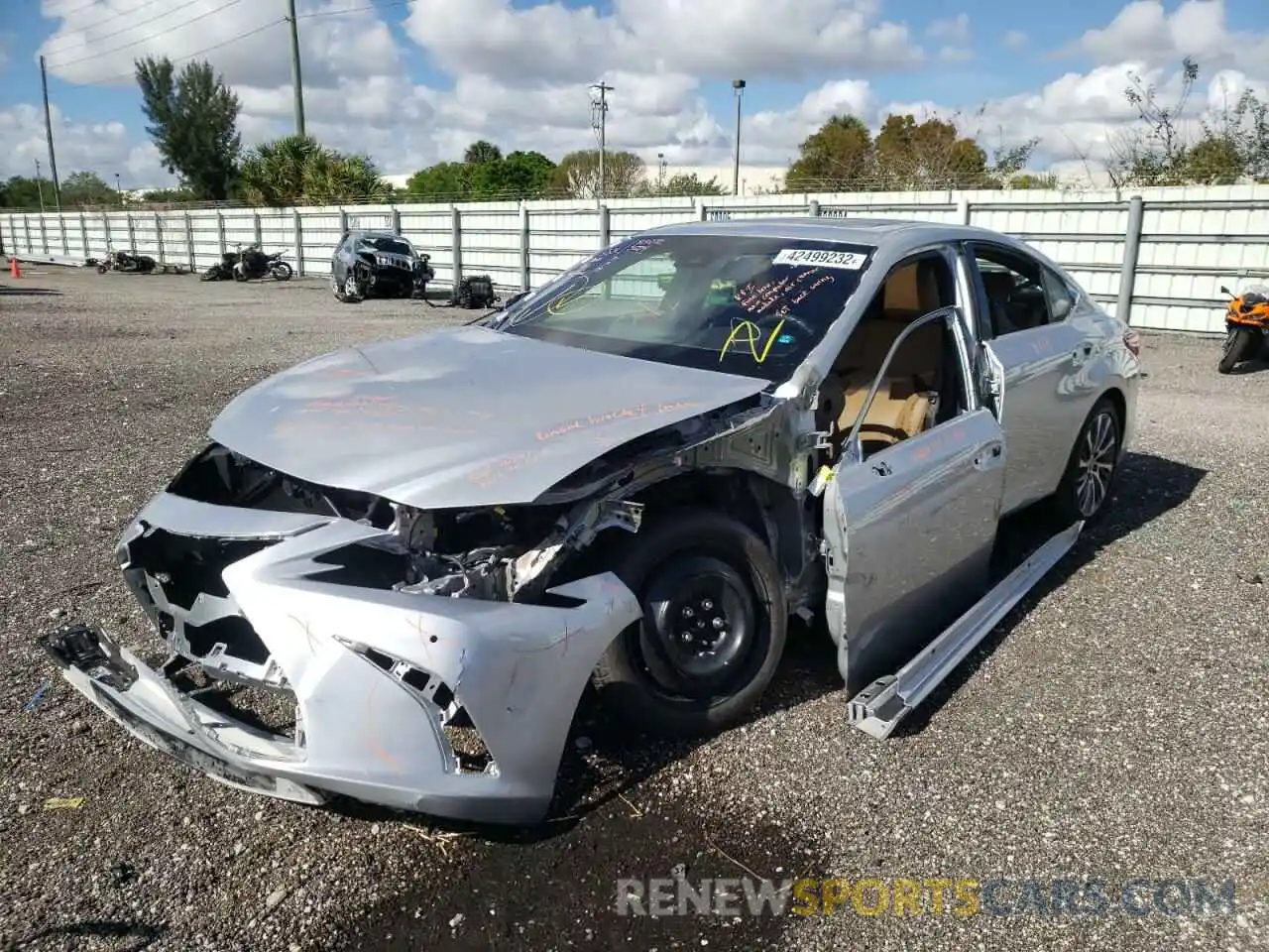 2 Photograph of a damaged car 58ABZ1B19KU037025 LEXUS ES350 2019