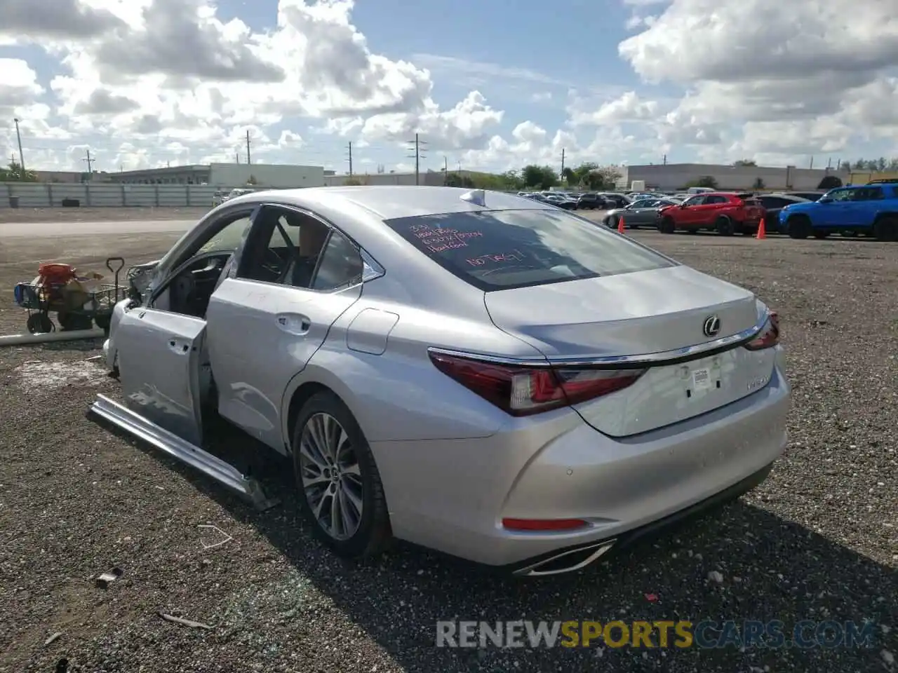 3 Photograph of a damaged car 58ABZ1B19KU037025 LEXUS ES350 2019