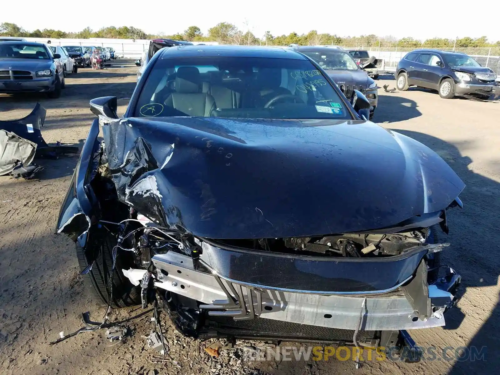 9 Photograph of a damaged car 58ABZ1B19KU041995 LEXUS ES350 2019