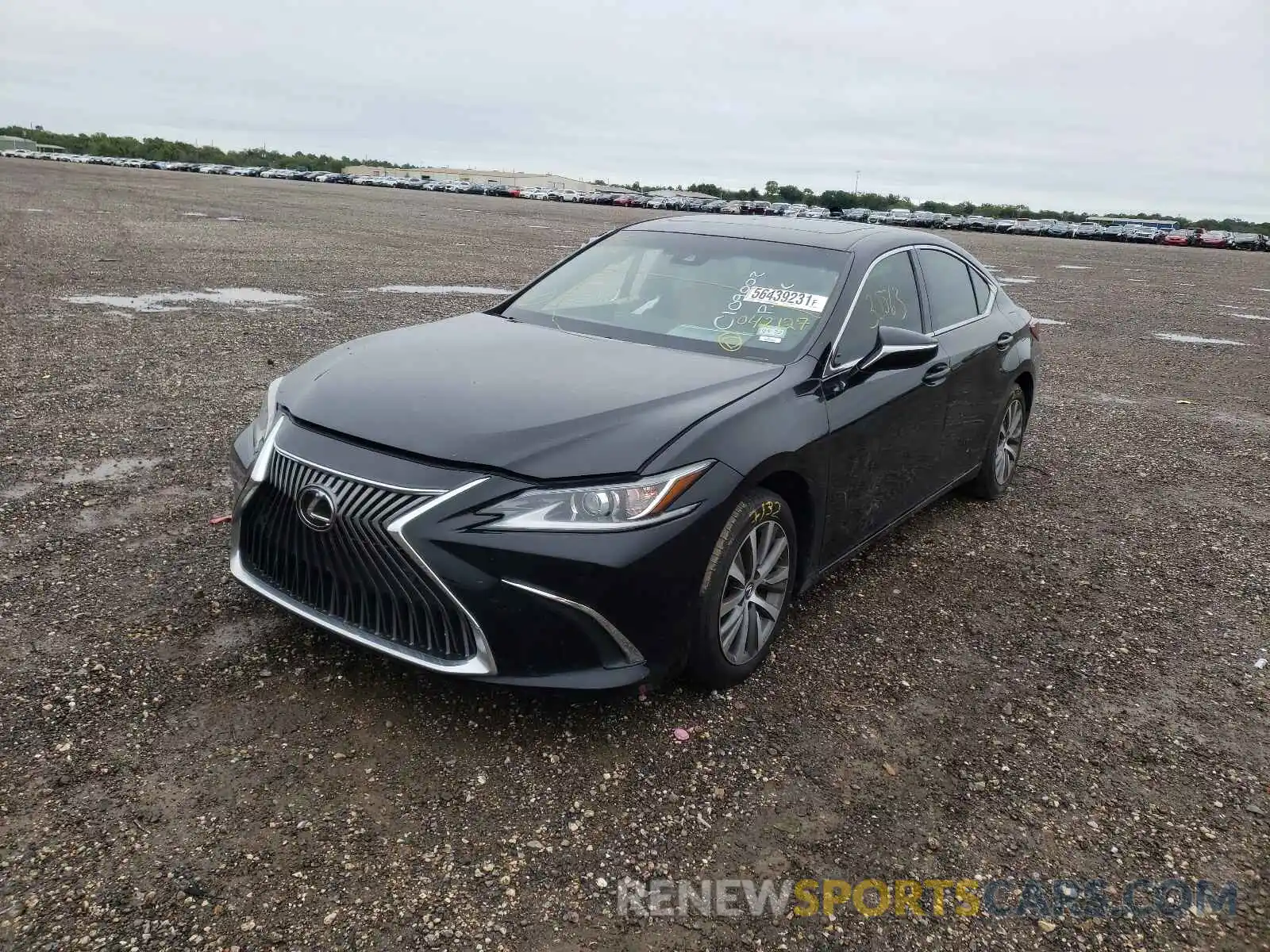 2 Photograph of a damaged car 58ABZ1B19KU042127 LEXUS ES350 2019