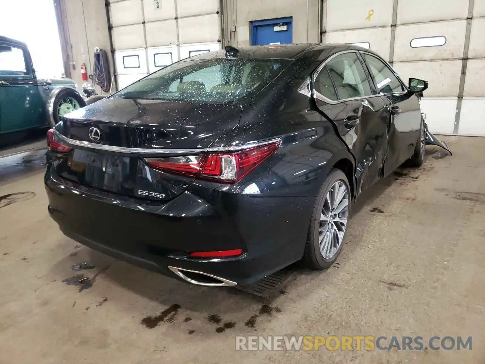 4 Photograph of a damaged car 58ABZ1B19KU044038 LEXUS ES350 2019