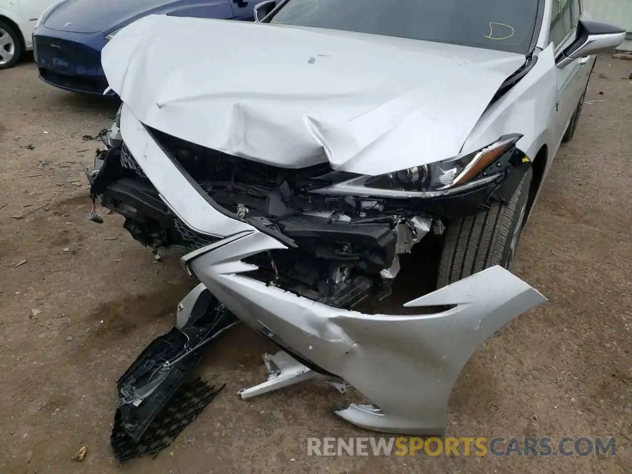 9 Photograph of a damaged car 58ABZ1B19KU047344 LEXUS ES350 2019